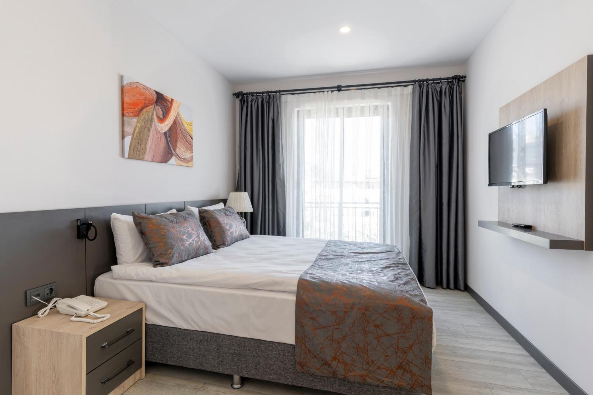 Irenic Hotel