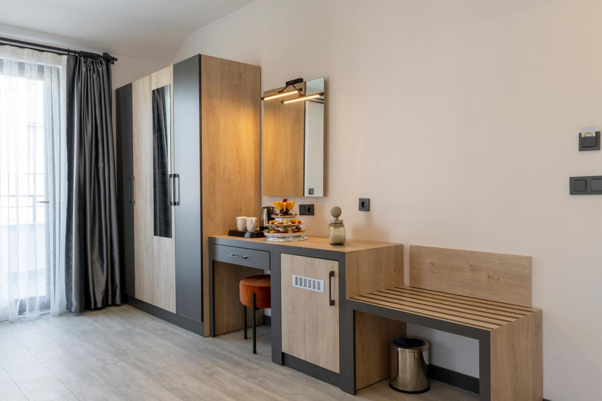 Irenic Hotel