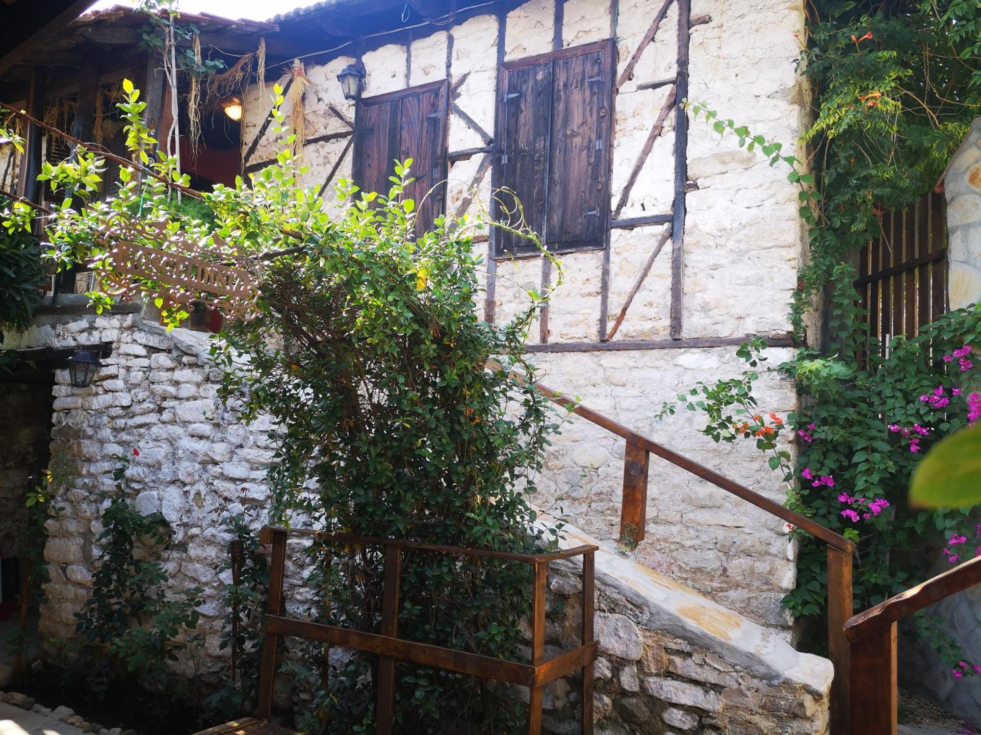 Pansiyon Demeter Rose Stonehouse Pansion Antalya