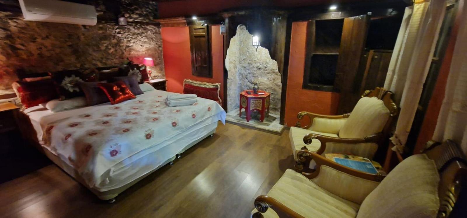 Privatunterkunft Demeter Rose Stonehouse Pansion