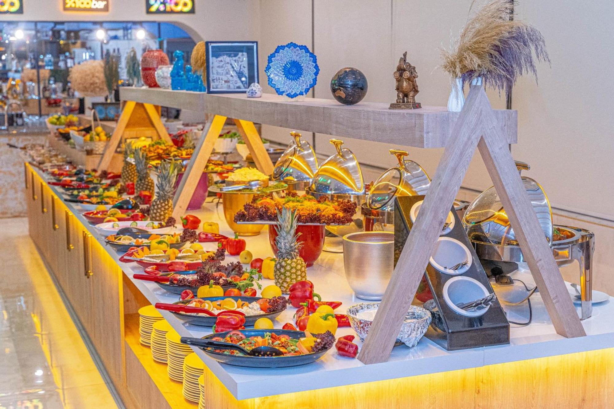 Far Life Otel 3*