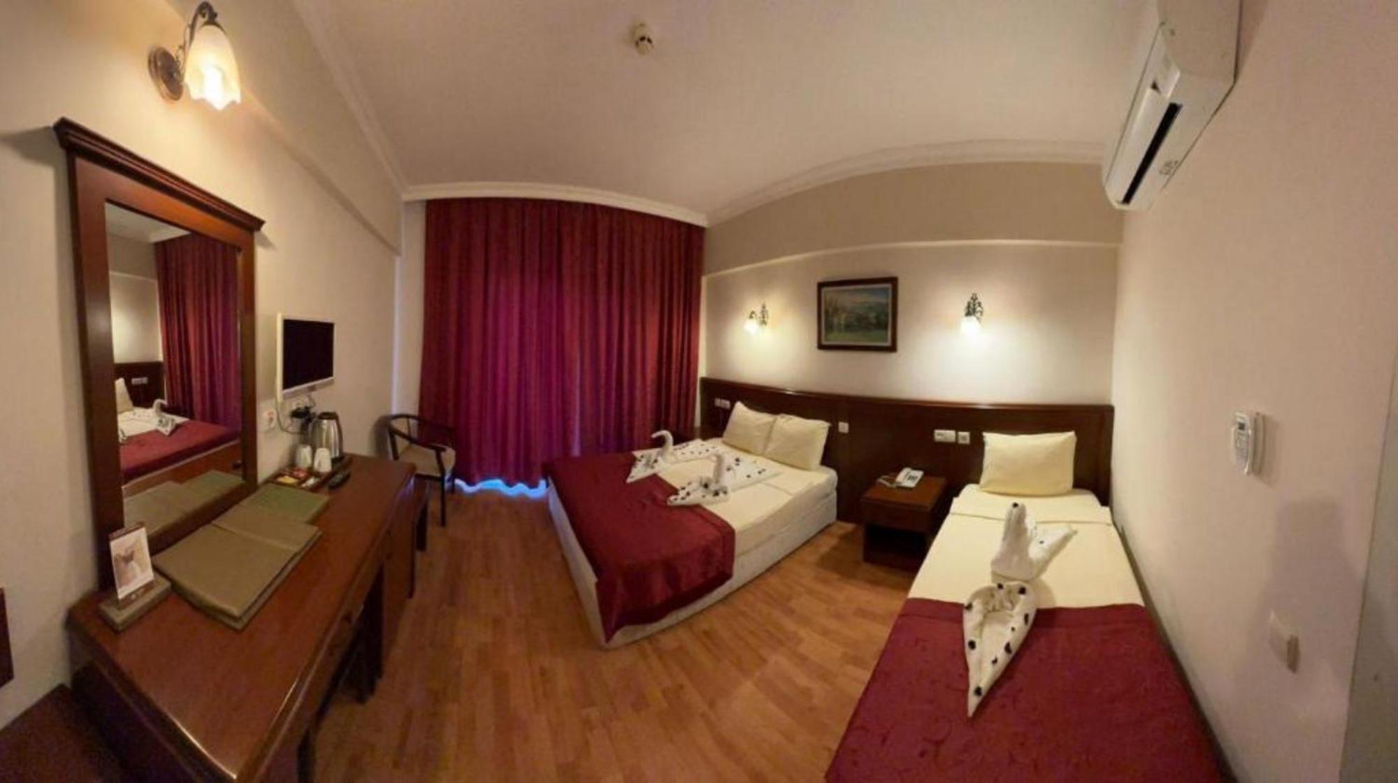 Astoria Park & Hotel 4*