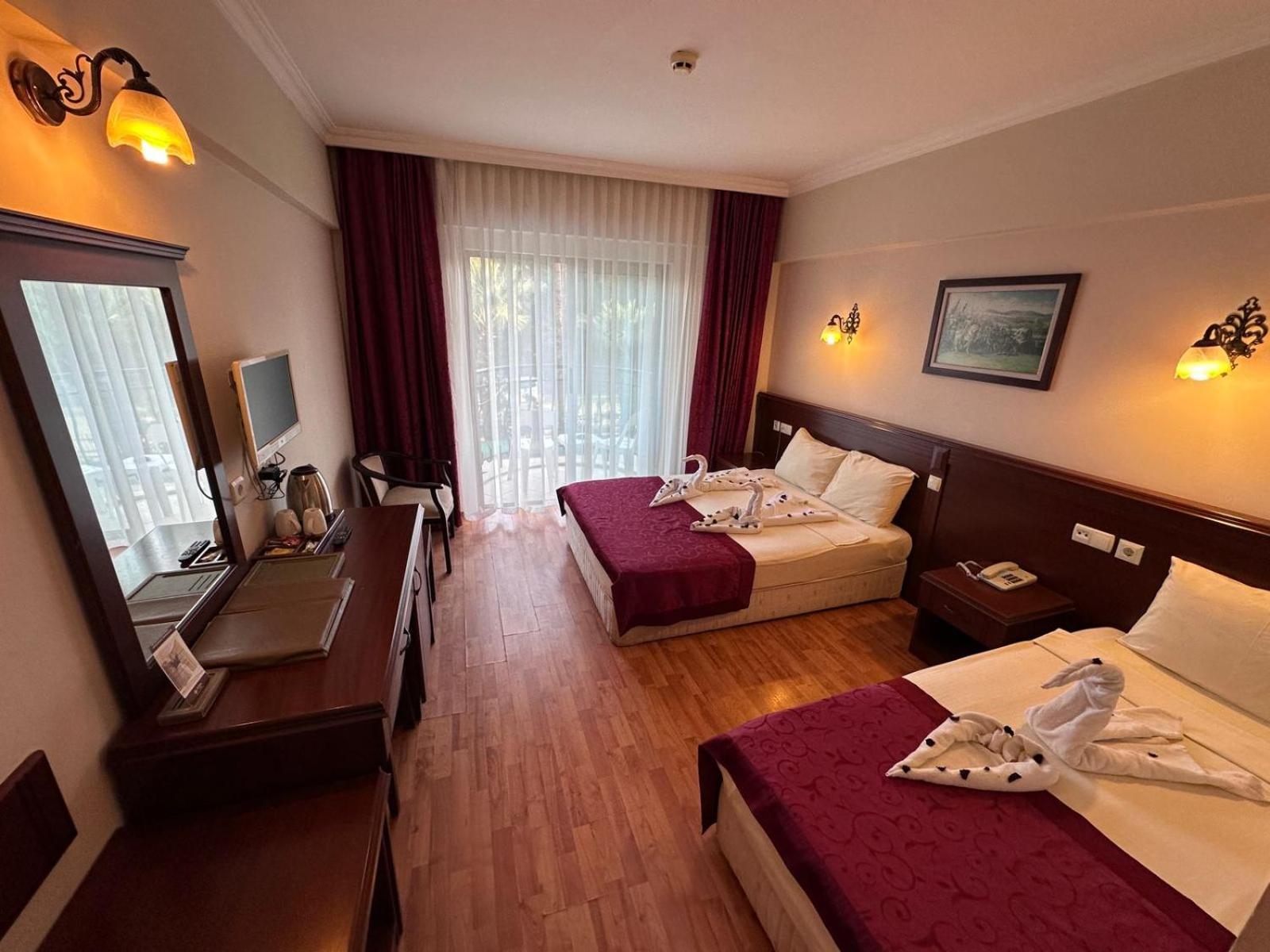 Hotel Astoria Park & 4*