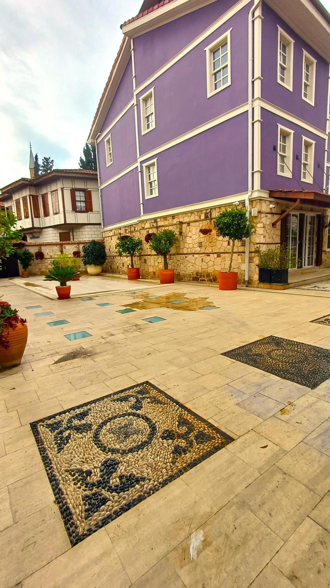 Appartement Chic Garden Flat With Patio Near Hadrian's Gate Antalya
