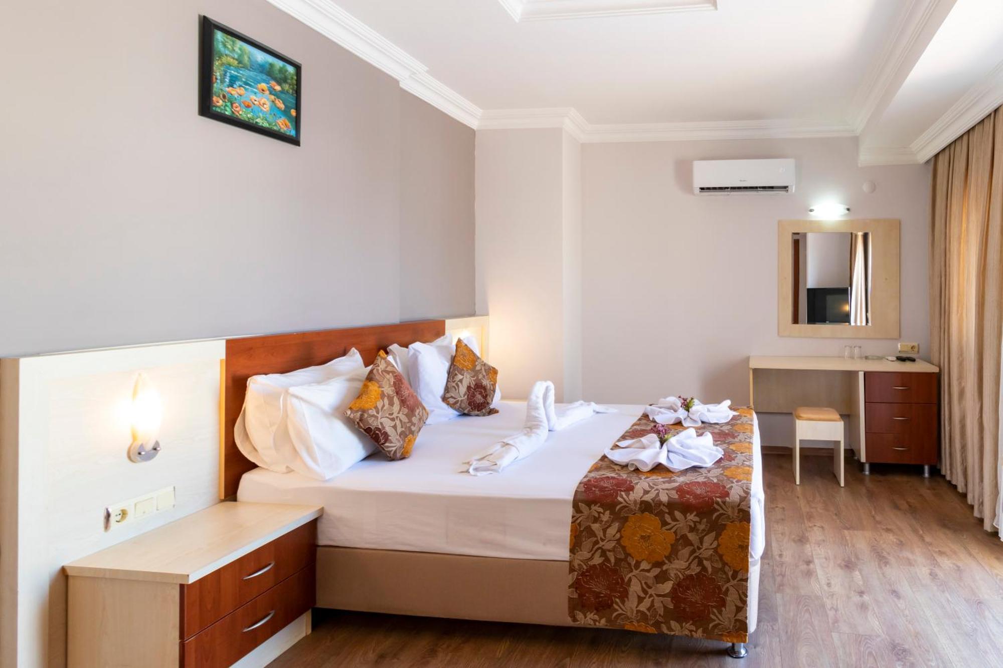 Hotel Lara Dinc