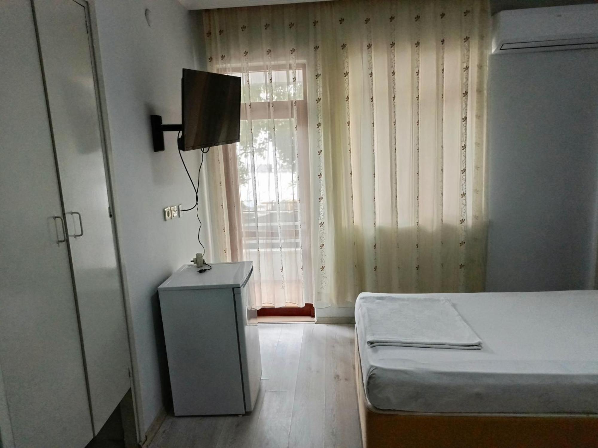 Hotel Begumhan *