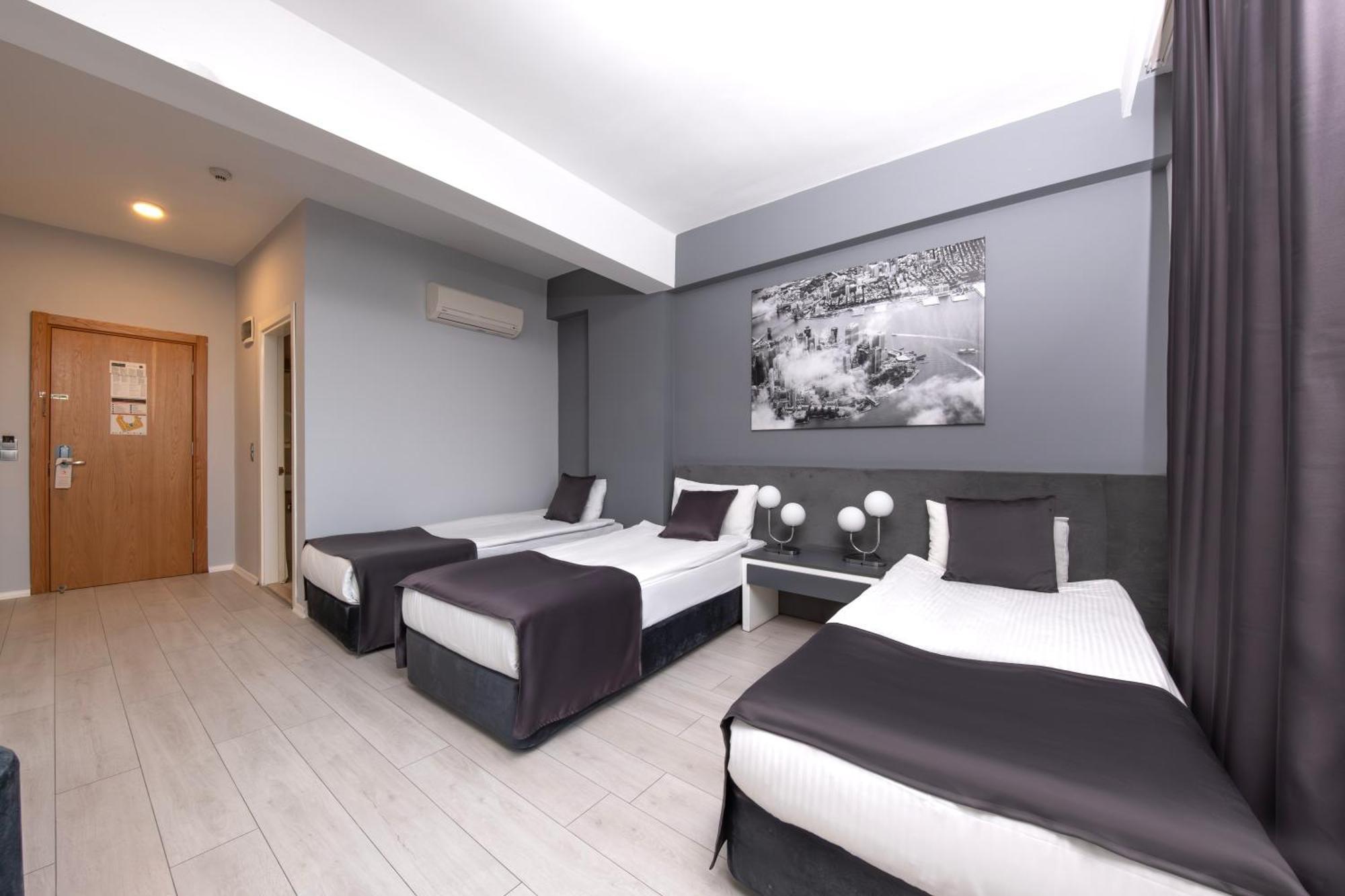 Expo Park Hotel 3*