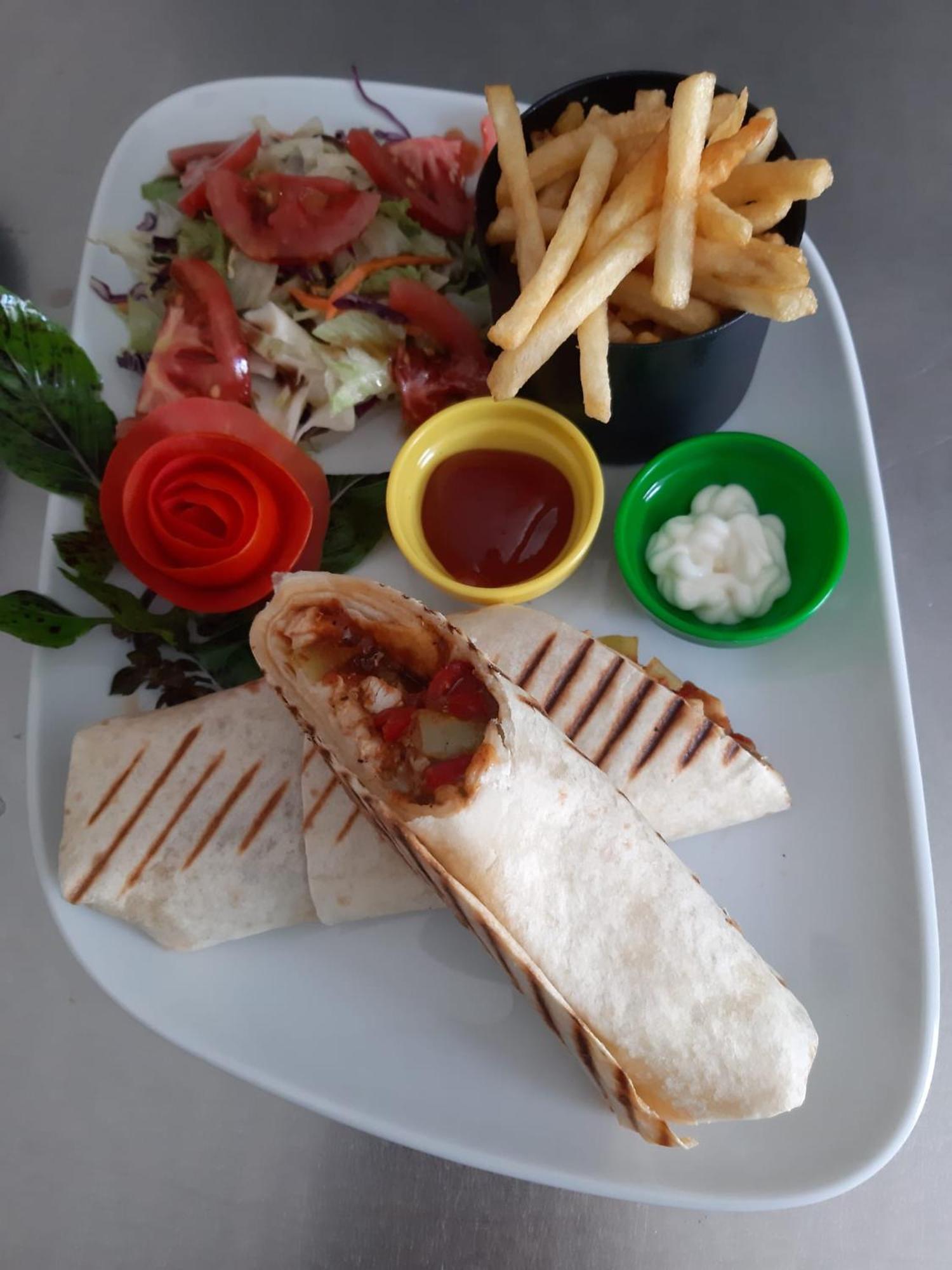 Apart Otel Arya Kundu