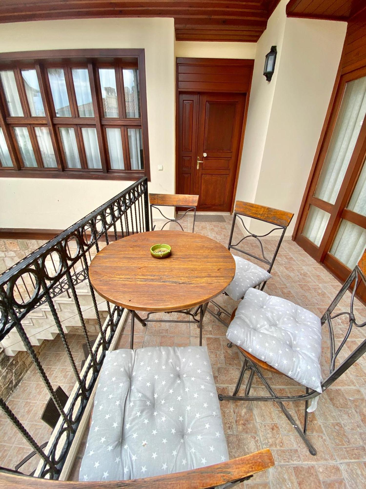 Attalos Villa