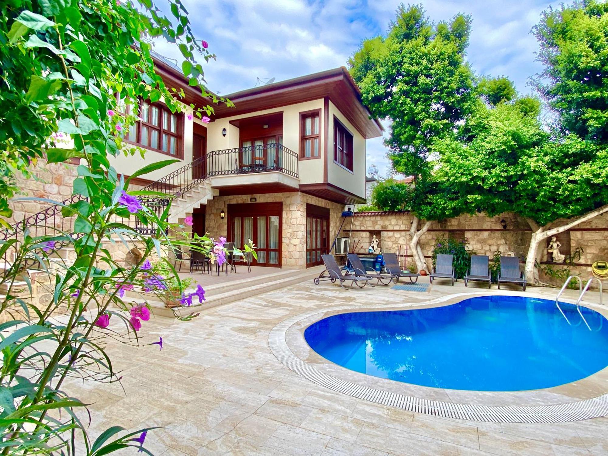 Villa Attalos