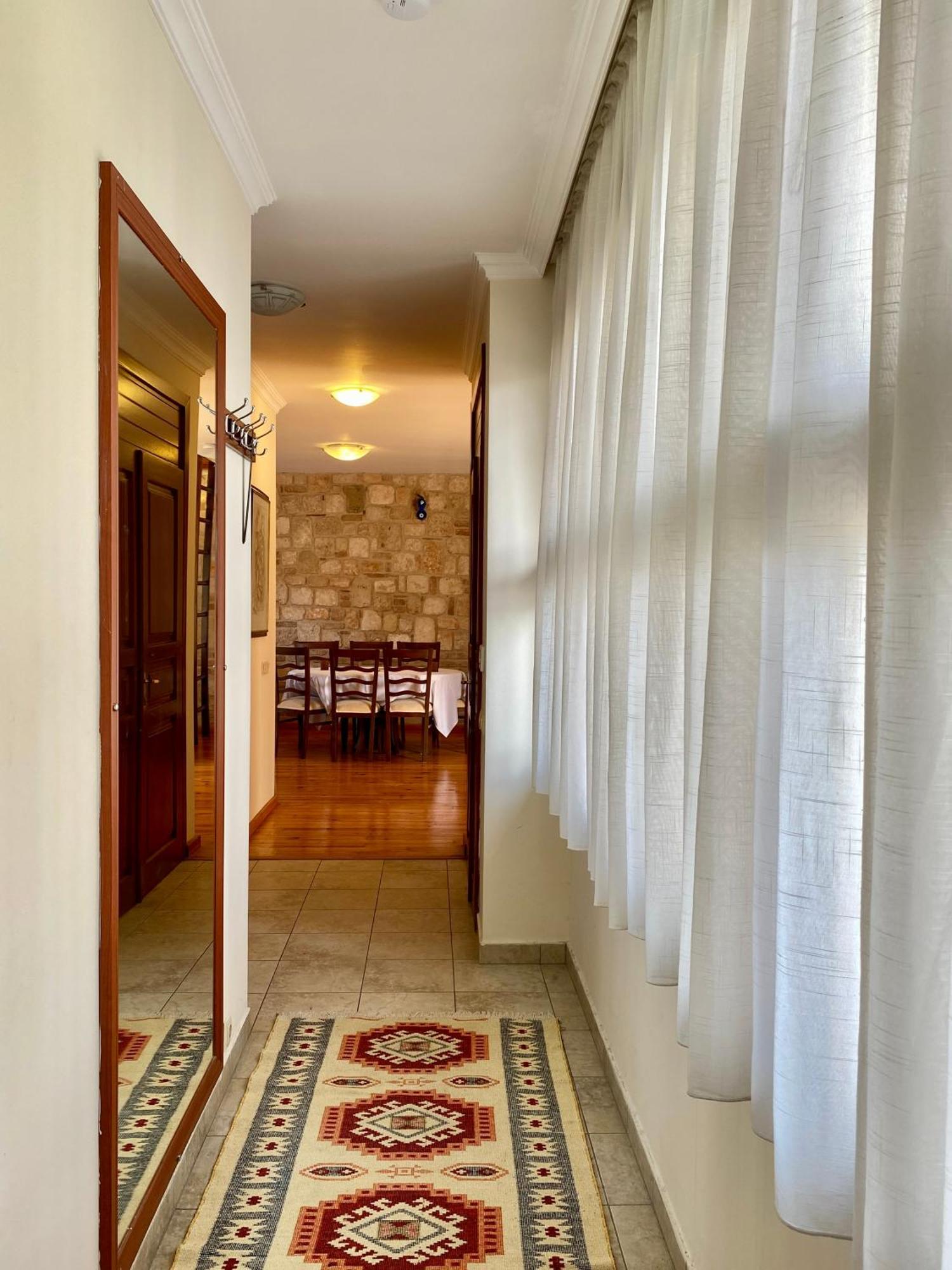 Attalos Villa *