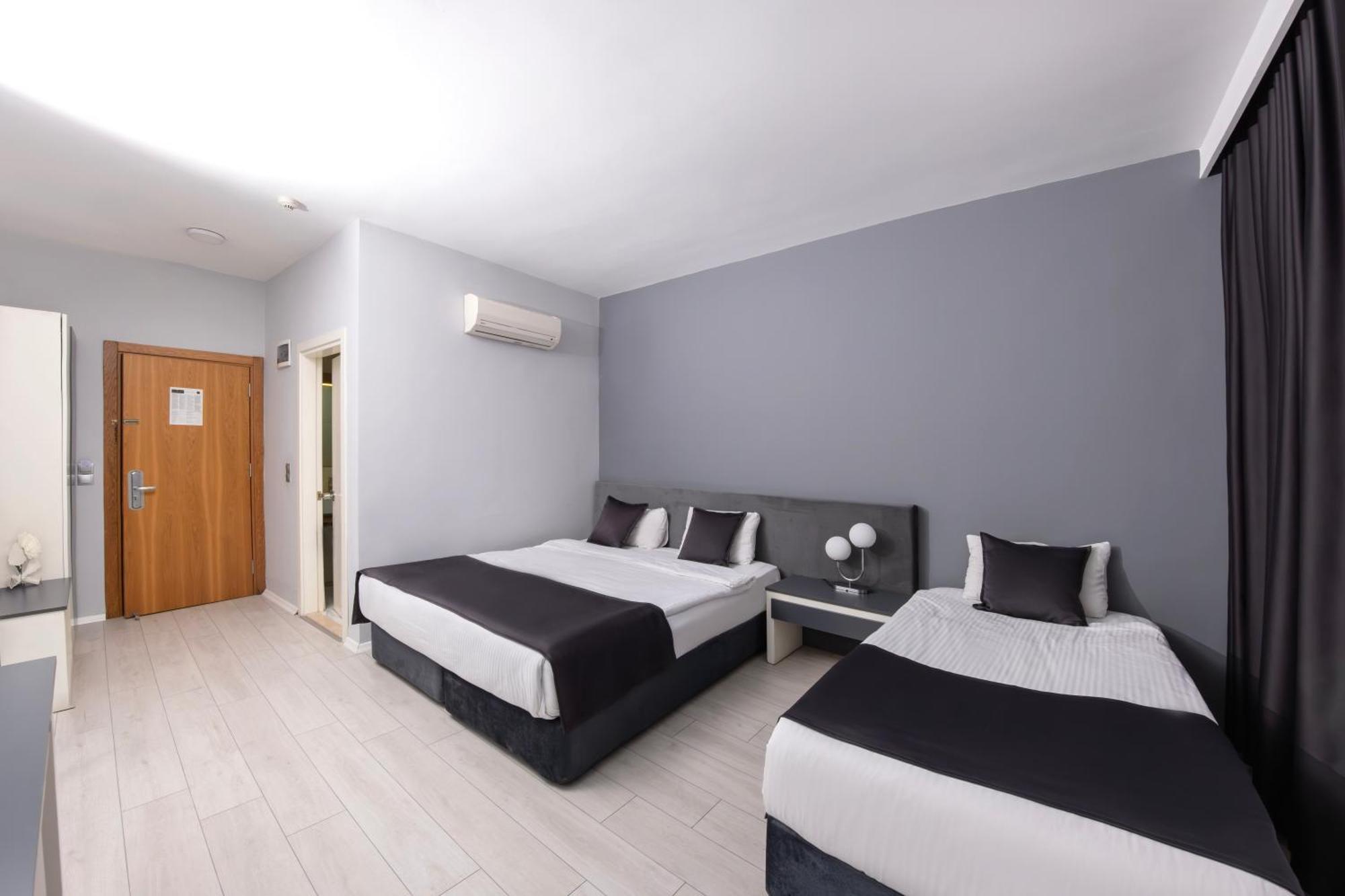 Expo Park Hotel 3*