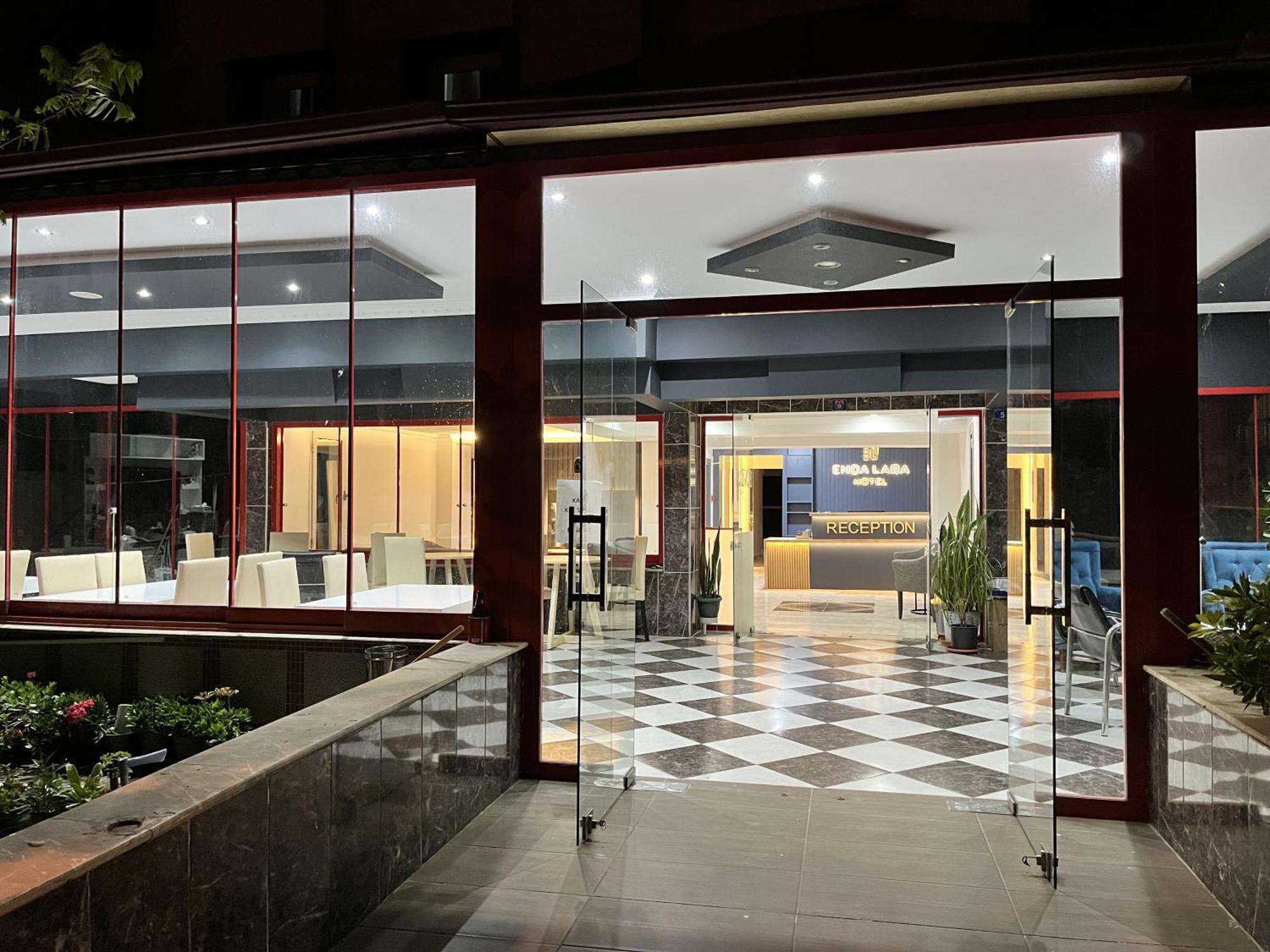 Enda Lara Hotel *