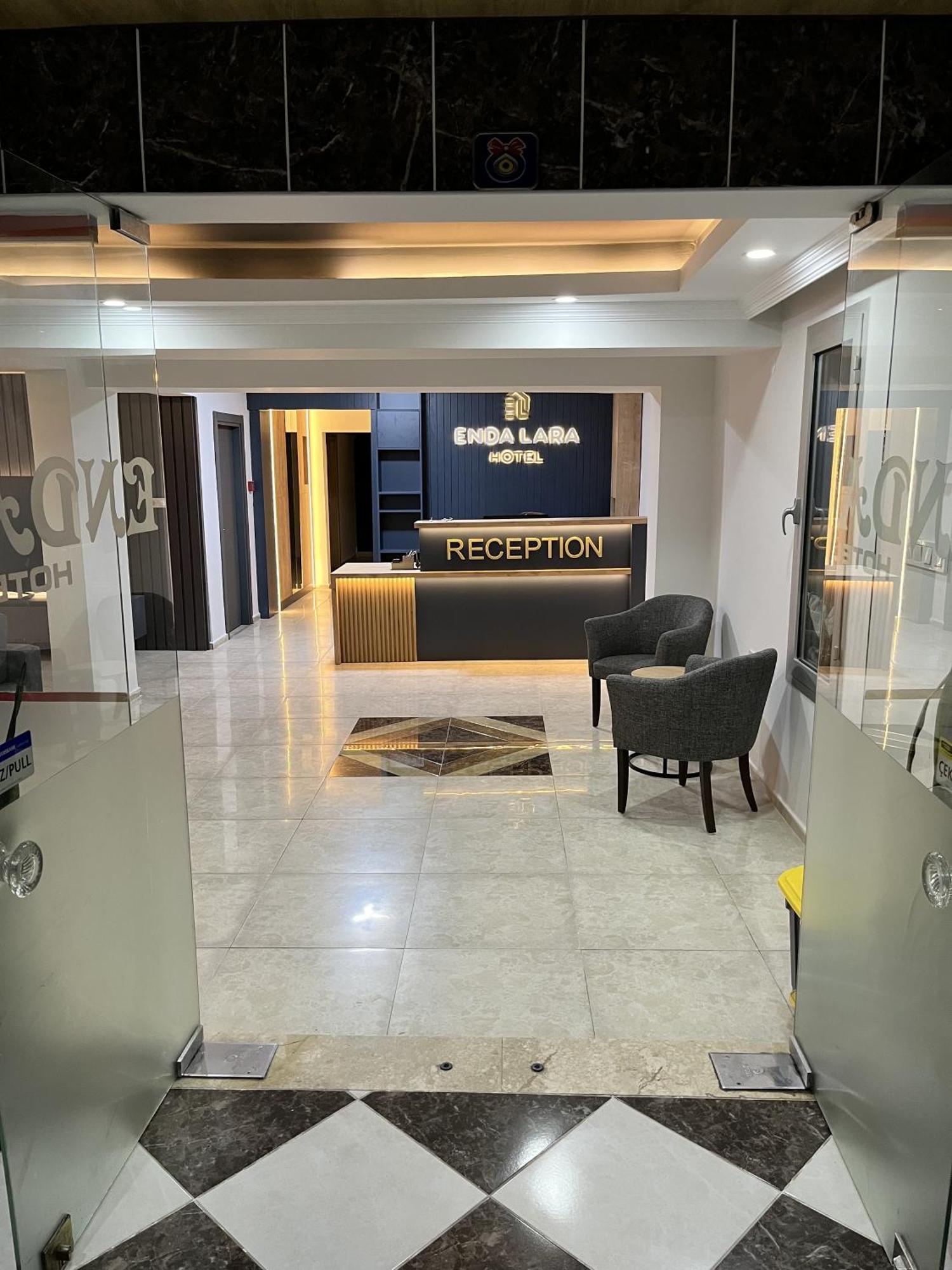 Hotel Enda Lara *