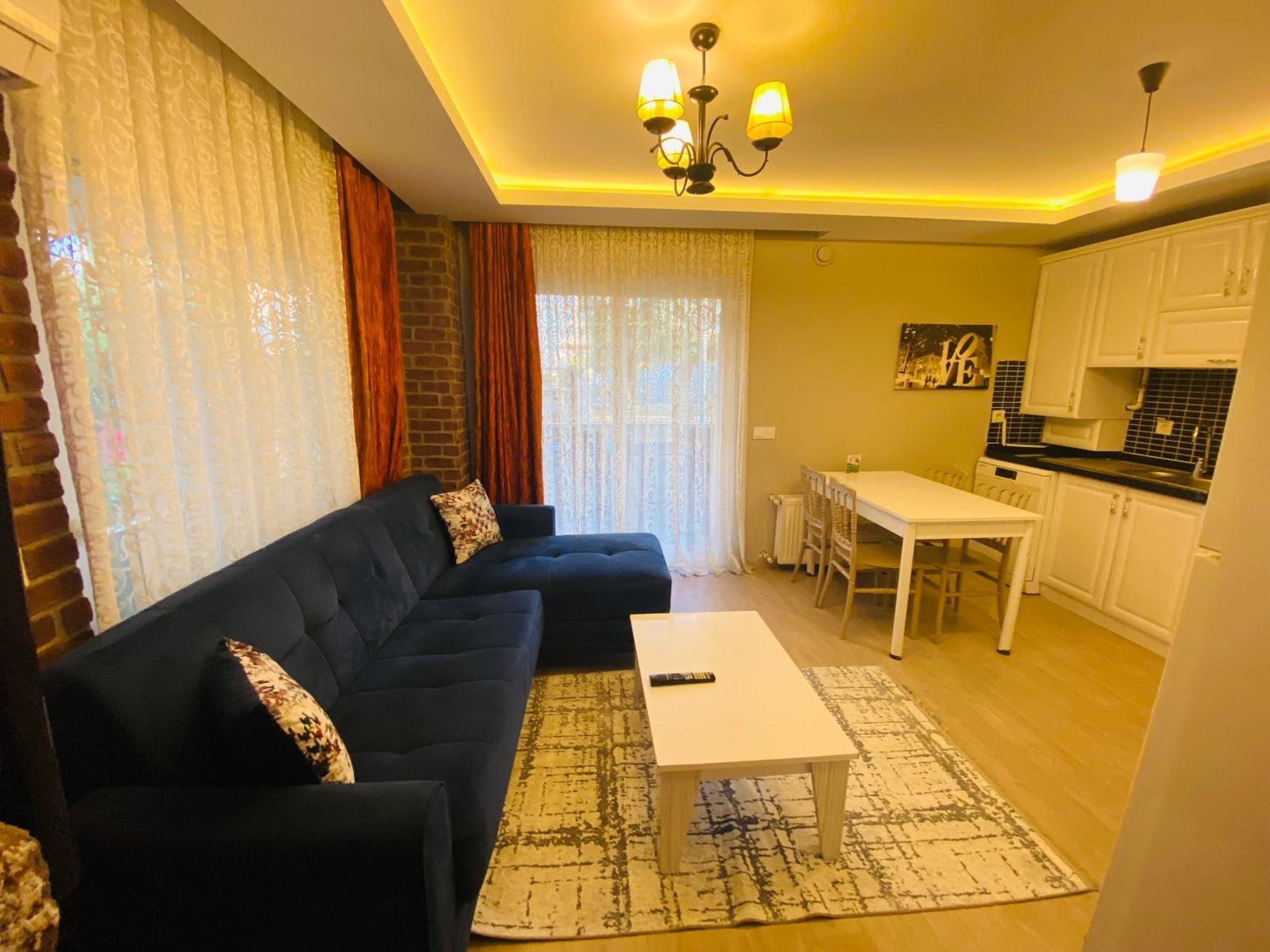 Royal Loft Aparthotel 4*