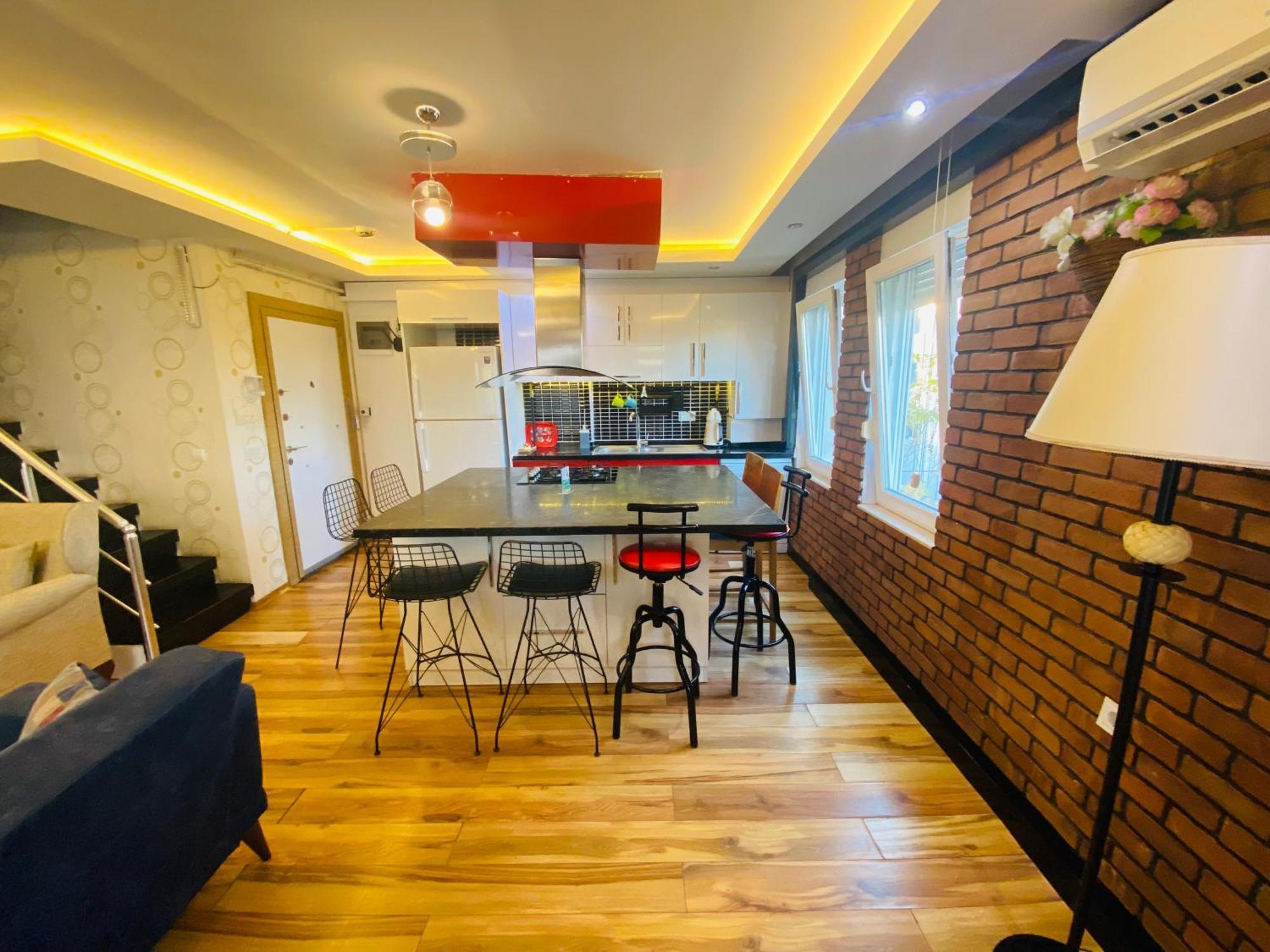 Aparthotel Royal Loft 4*