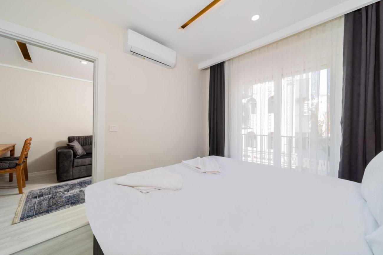 Lovely With Central Location Walking Distance To Beach In Muratpasa, Apartment
