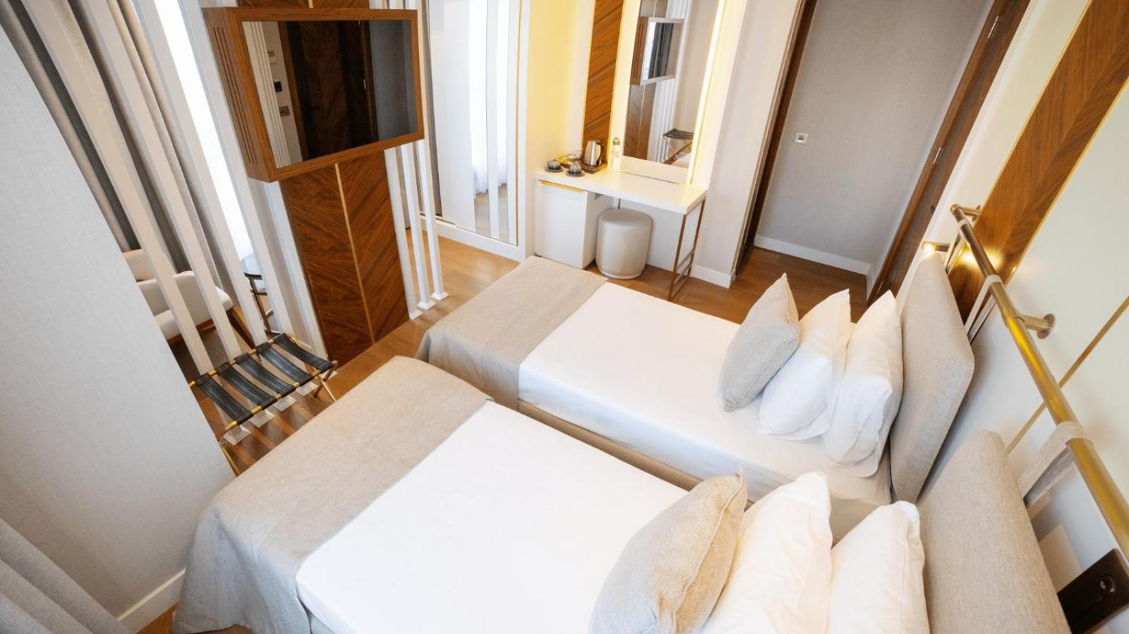 Otel Lara Vista Suits & Spa