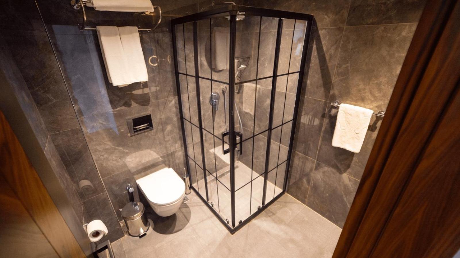 Lara Vista Suits & Spa Otel *