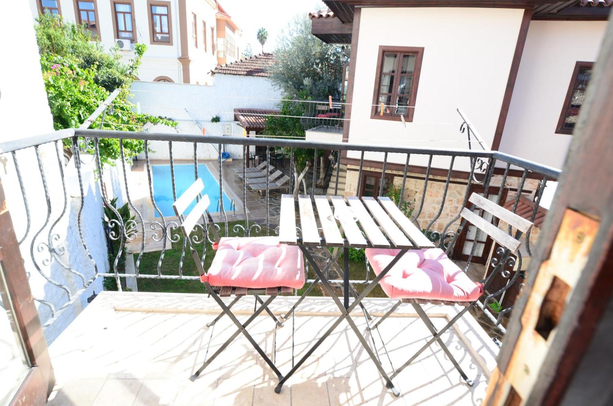 The Suite Apart Hotel 3*