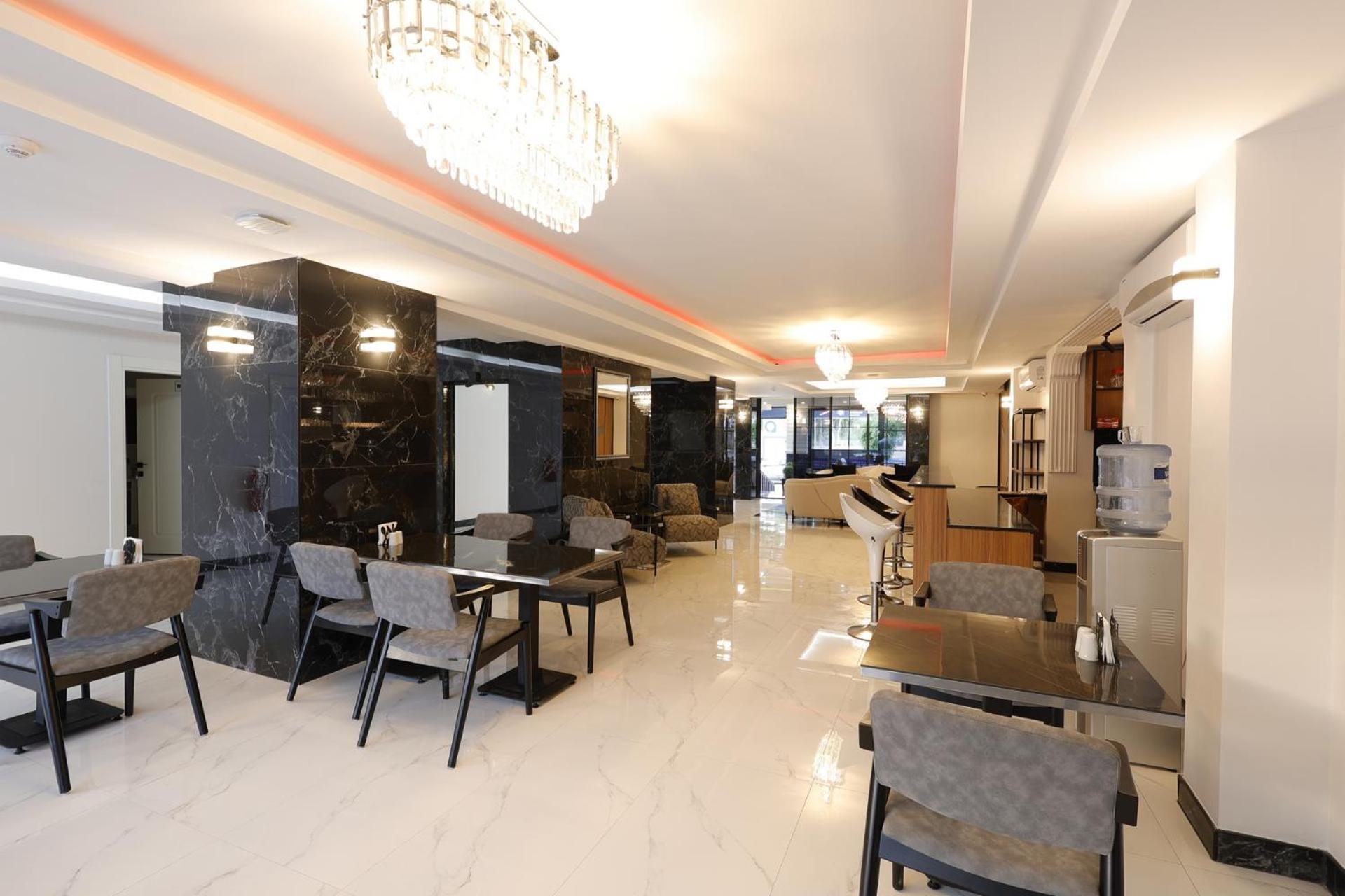 Otel Mira
