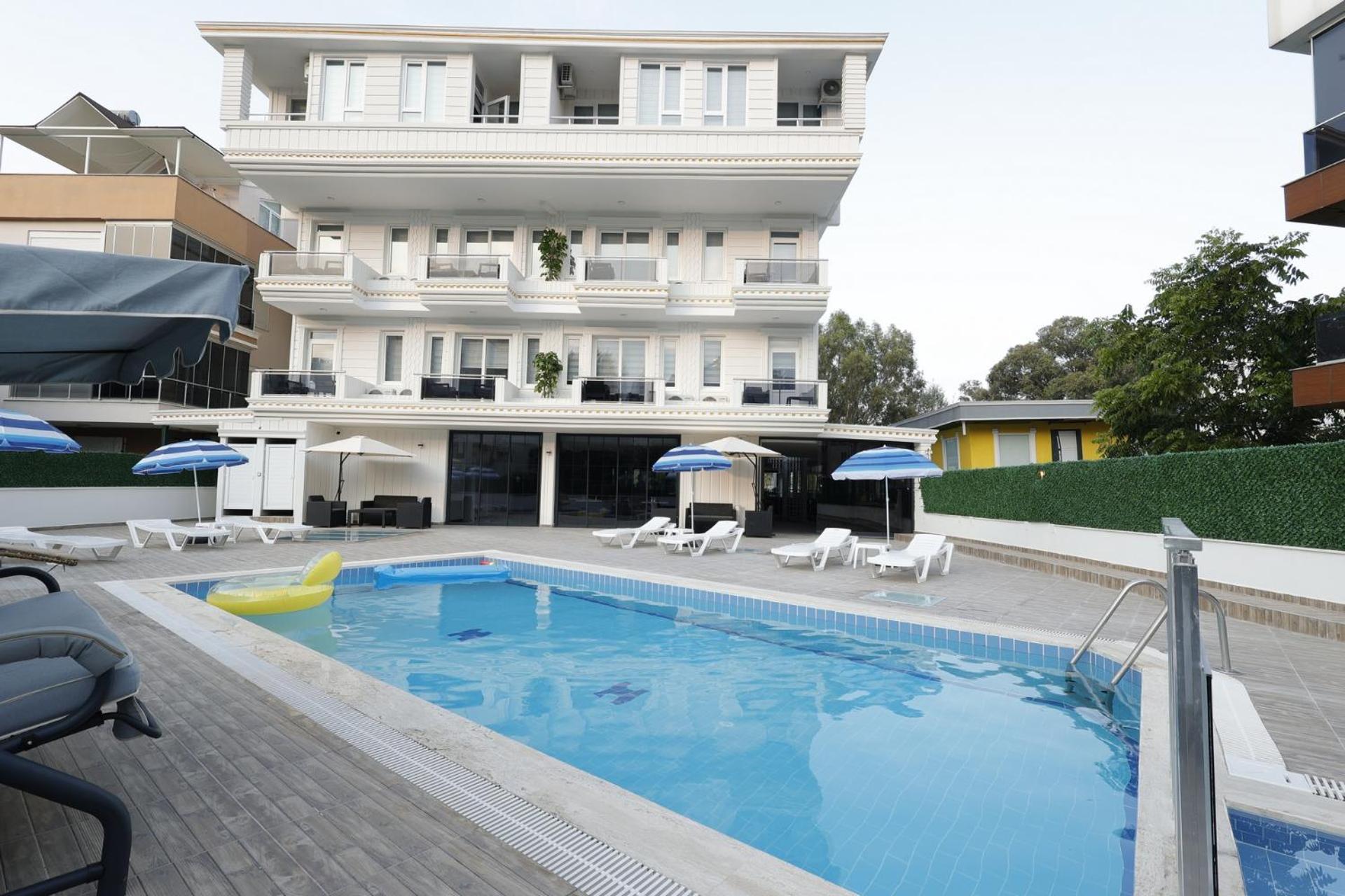 Mira Otel *