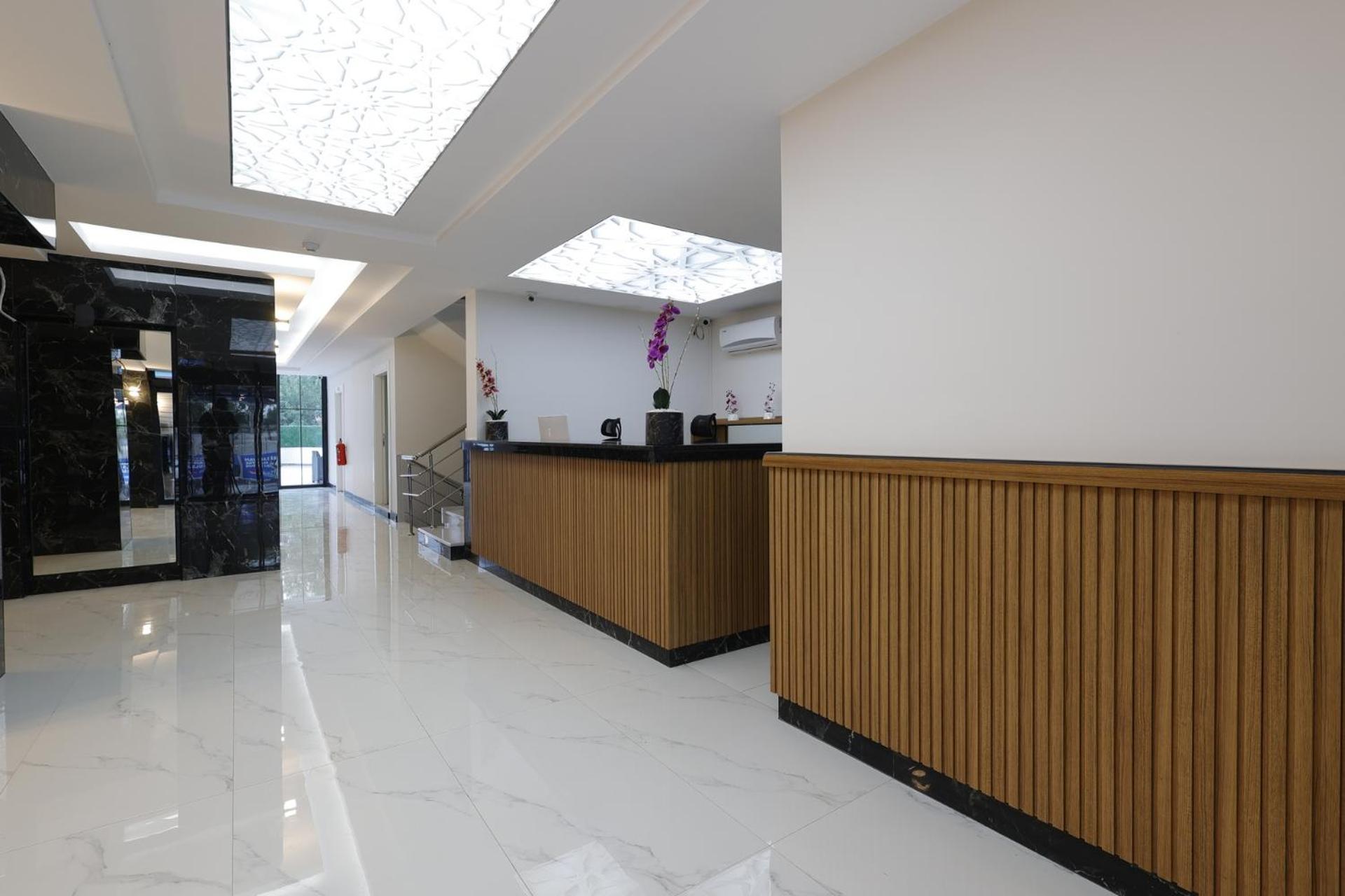 Otel Mira
