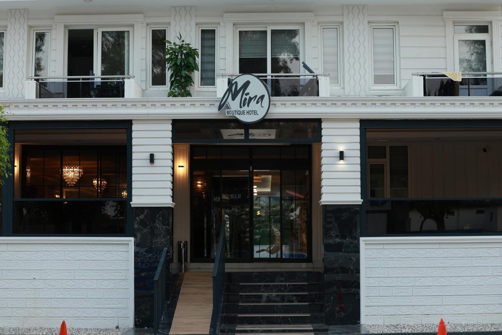 Otel Mira