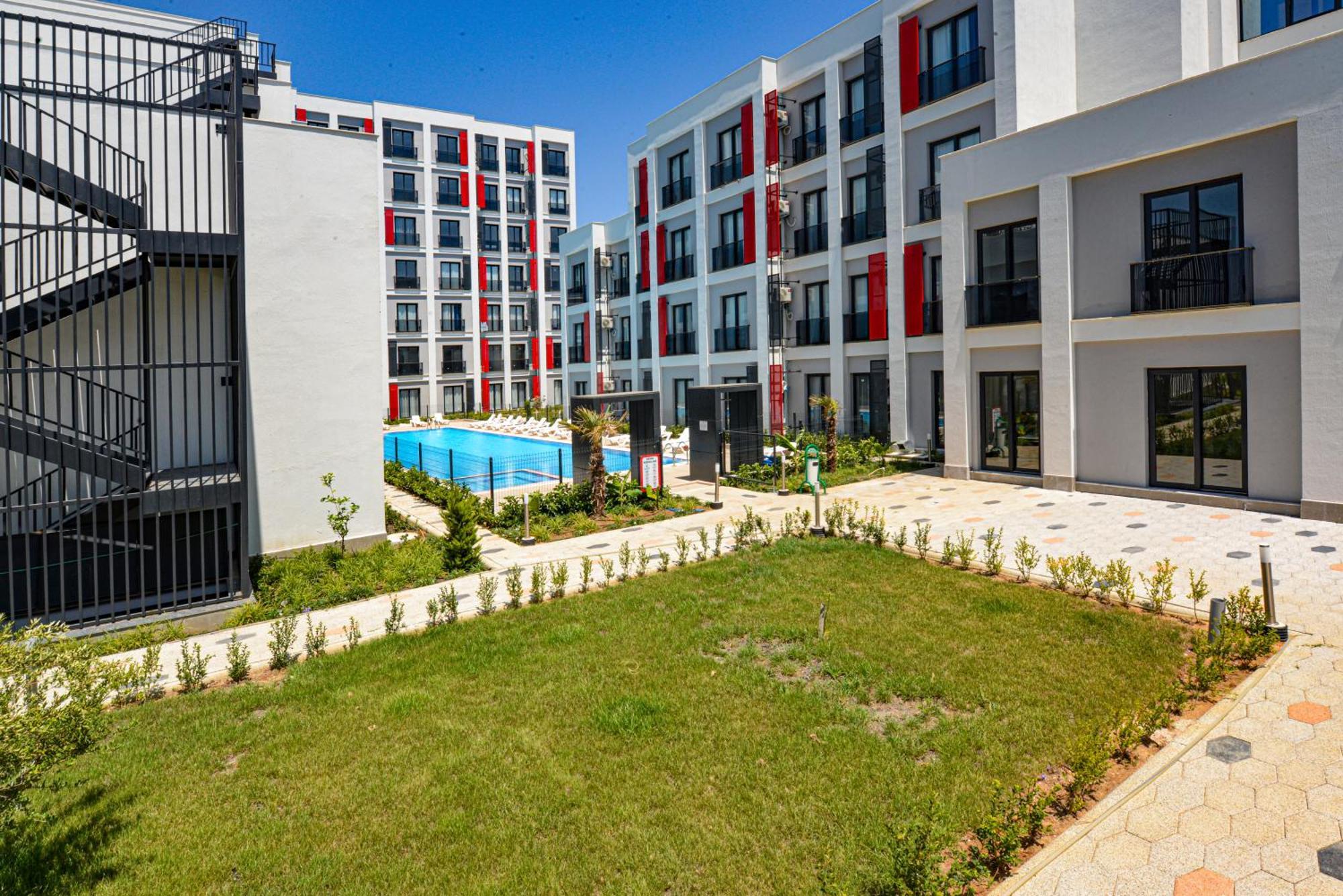 C Airport Apartment