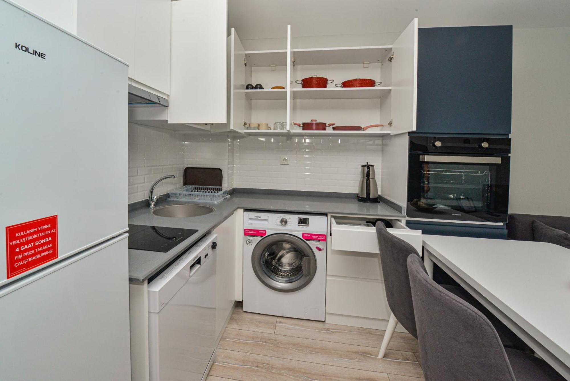 C Airport Apartment *