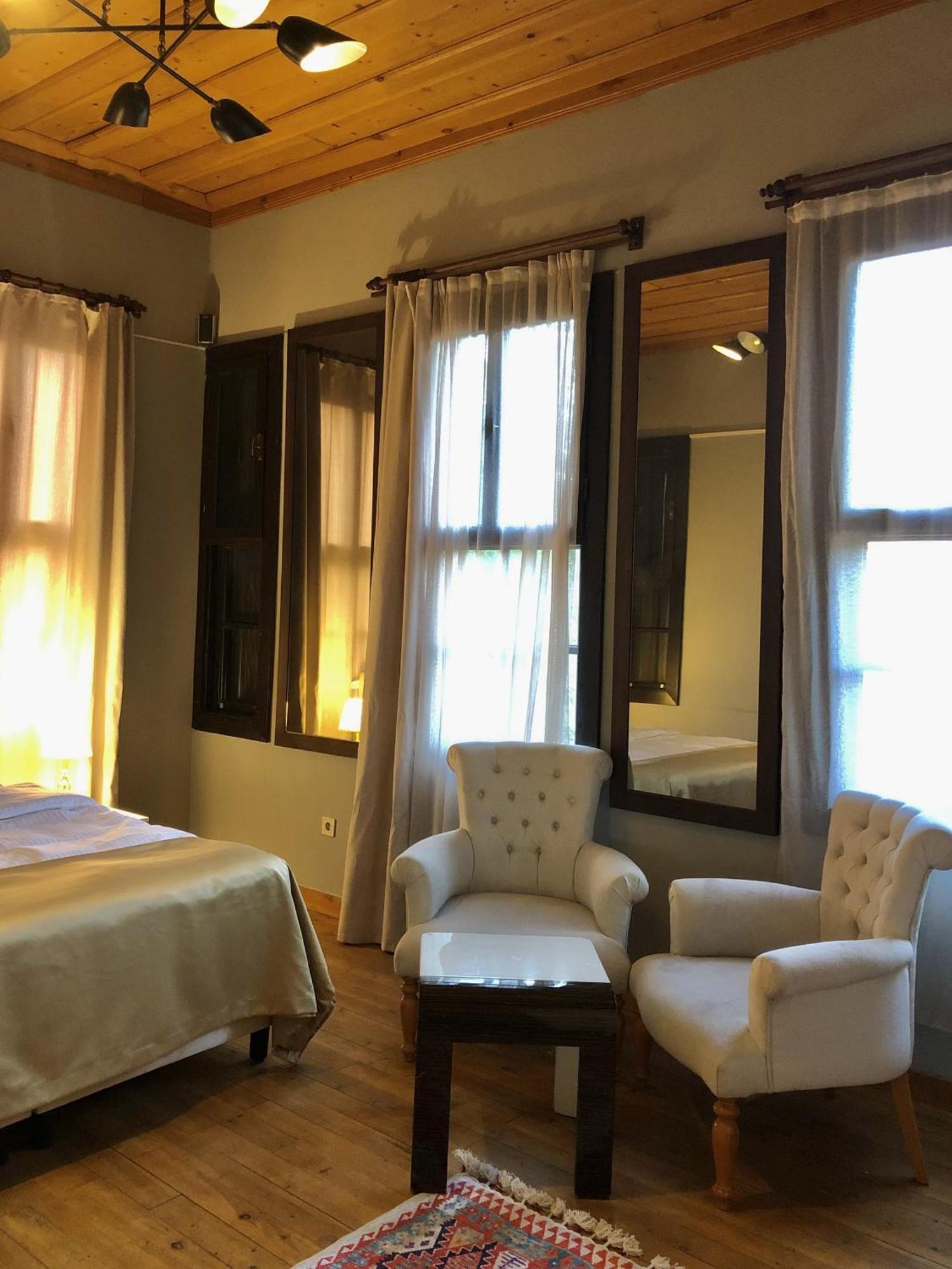 Grace Lounge Premium