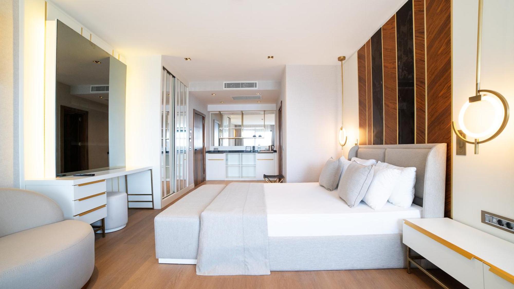 Otel Lara Vista Suits & Spa