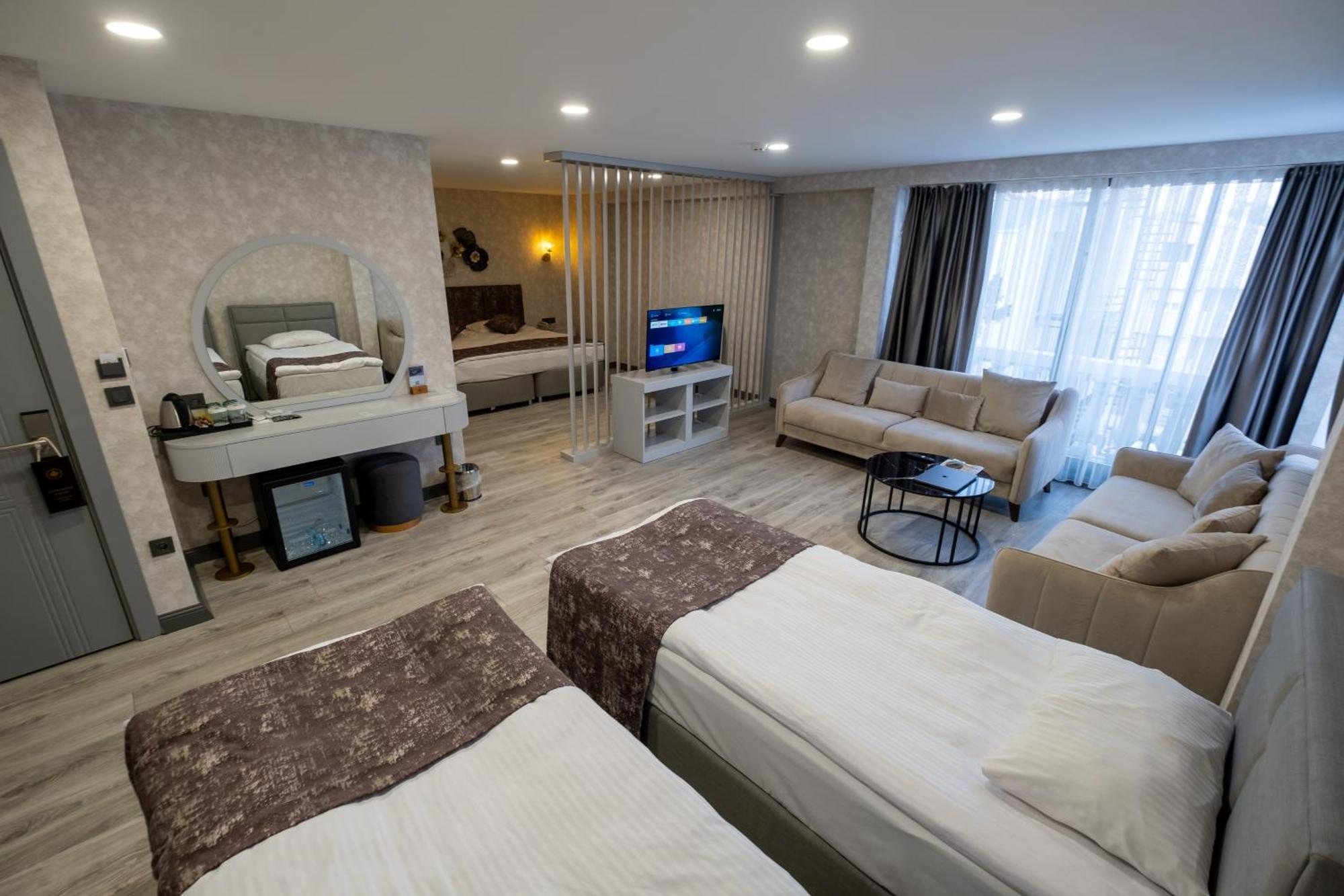 Hotel Avion *