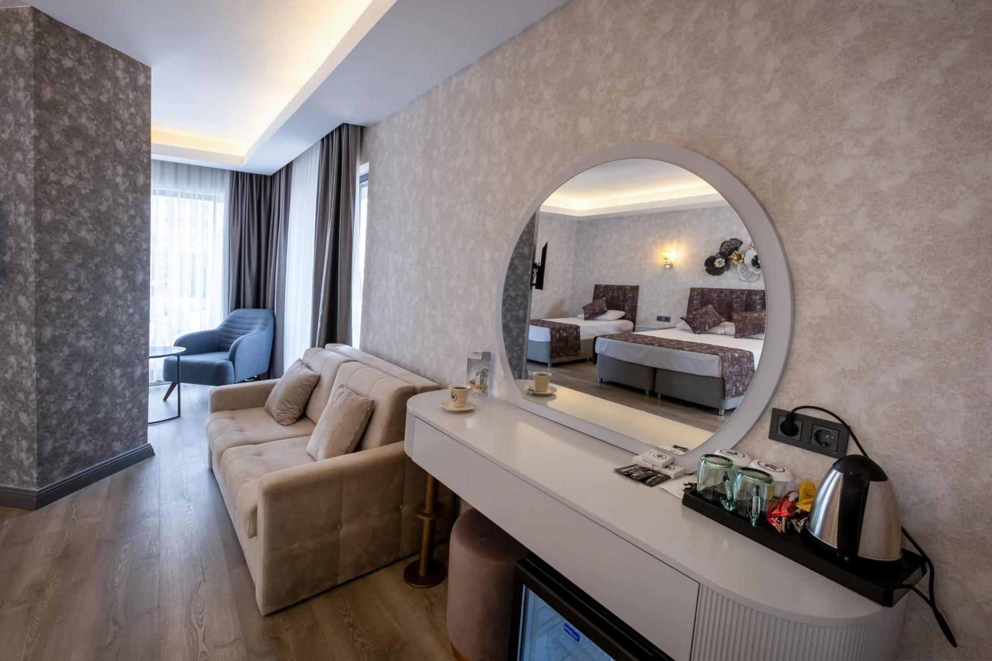 Hotel Avion *