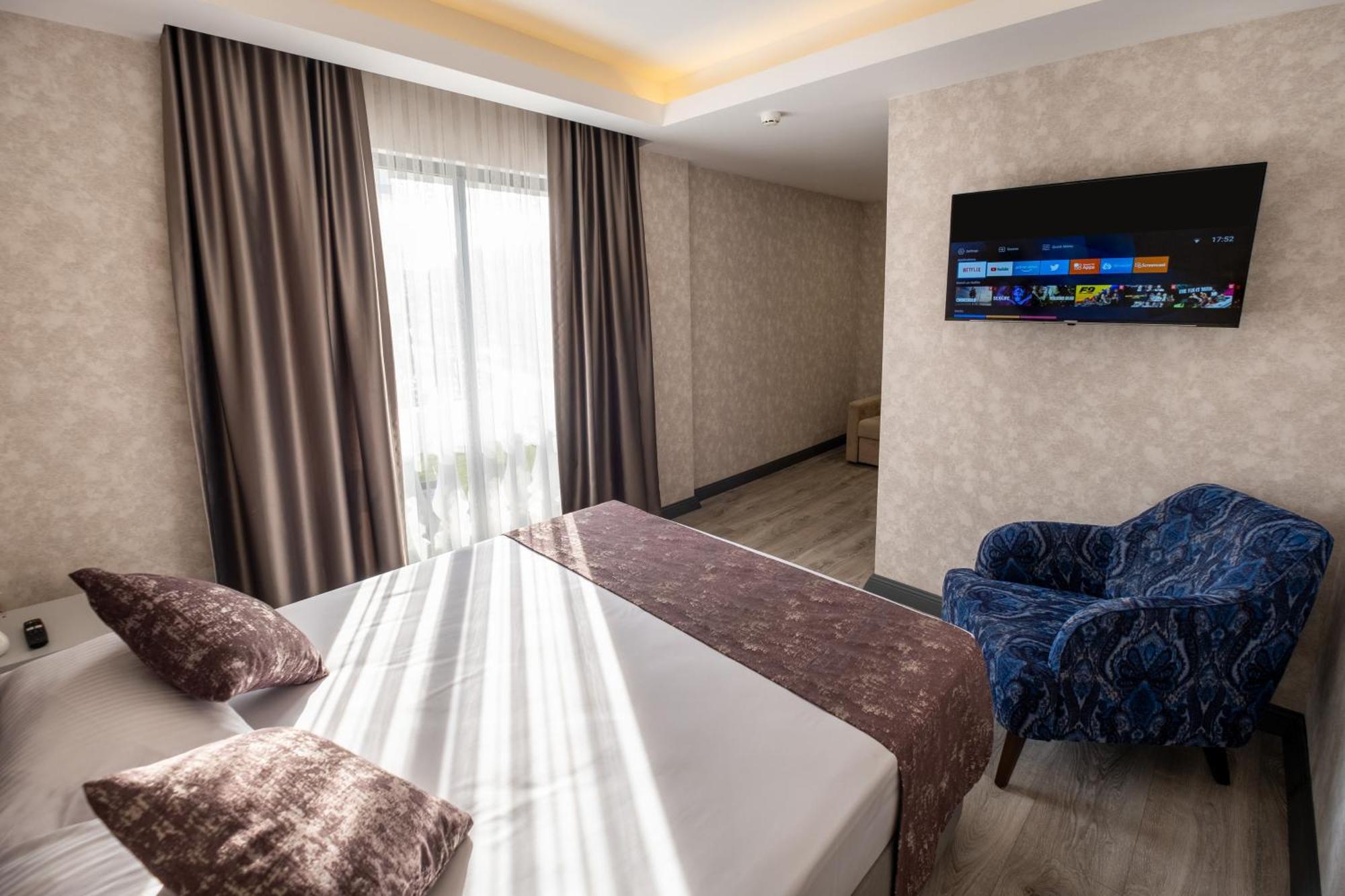 Hotel Avion *