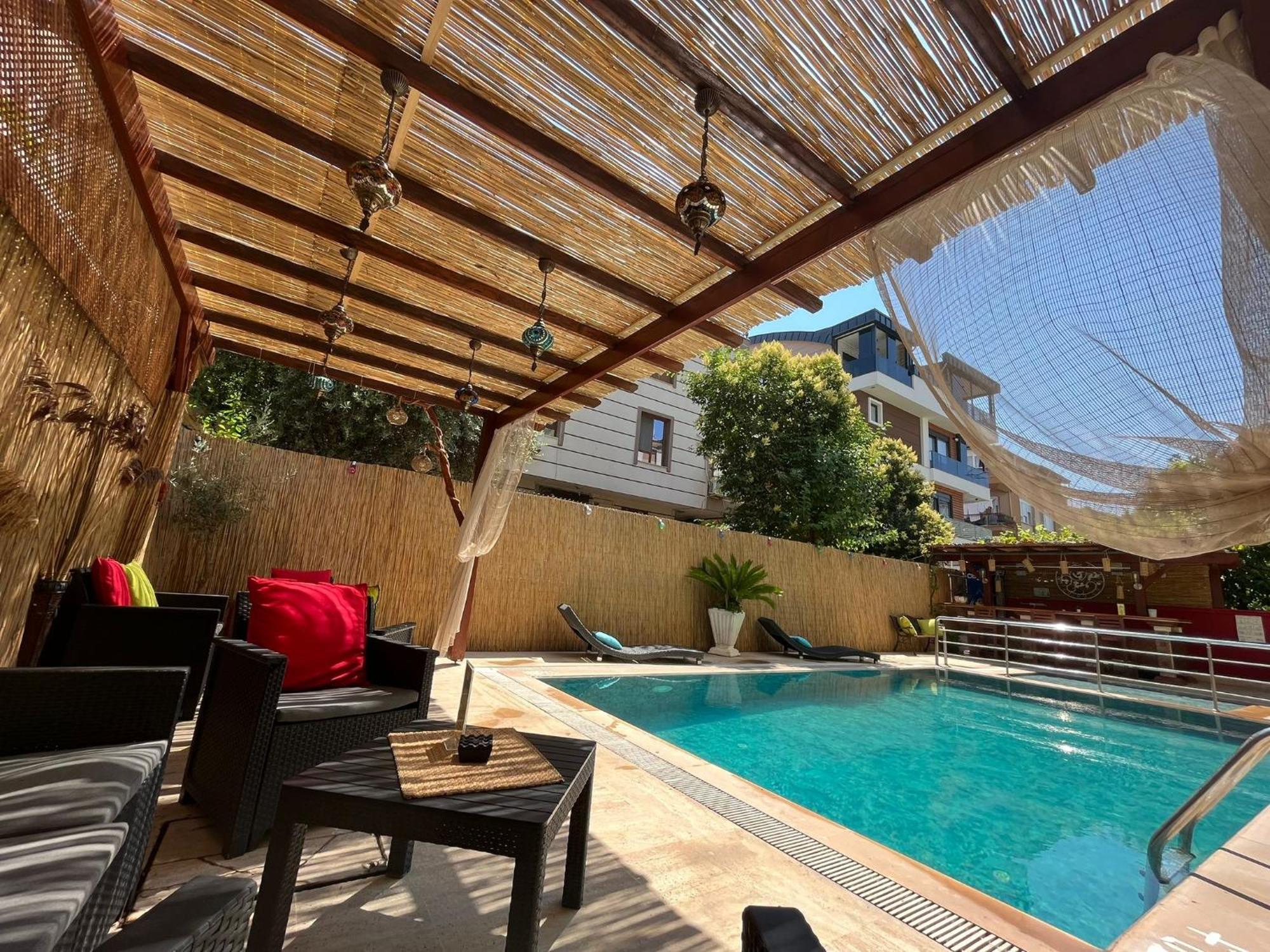 Beyaz Melek Apartment *