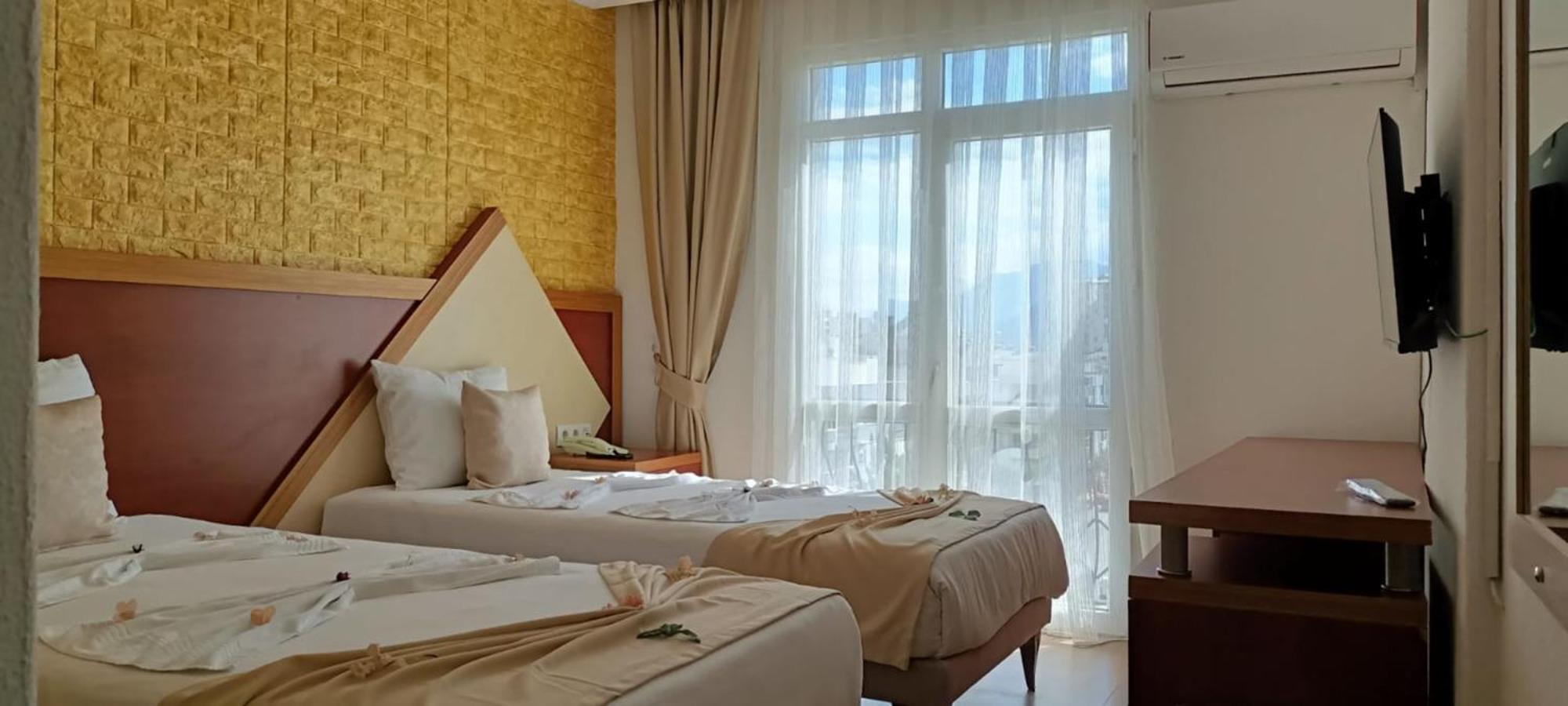 Otel Far Life