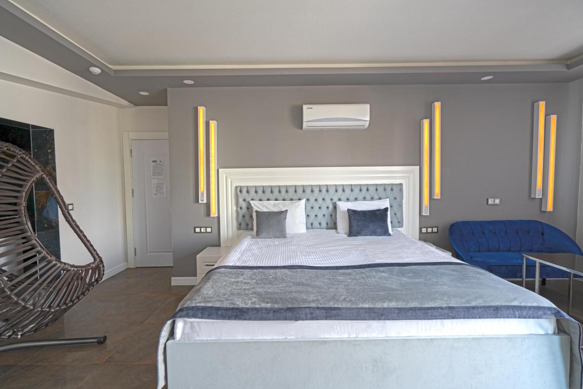 Mira Otel