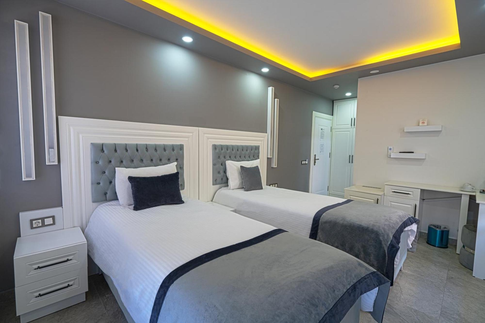 Otel Mira