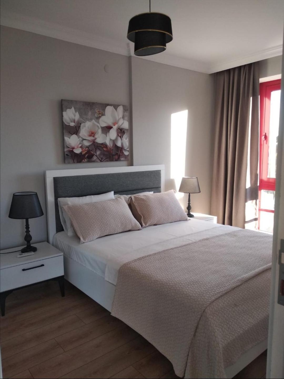 Center House Apartment