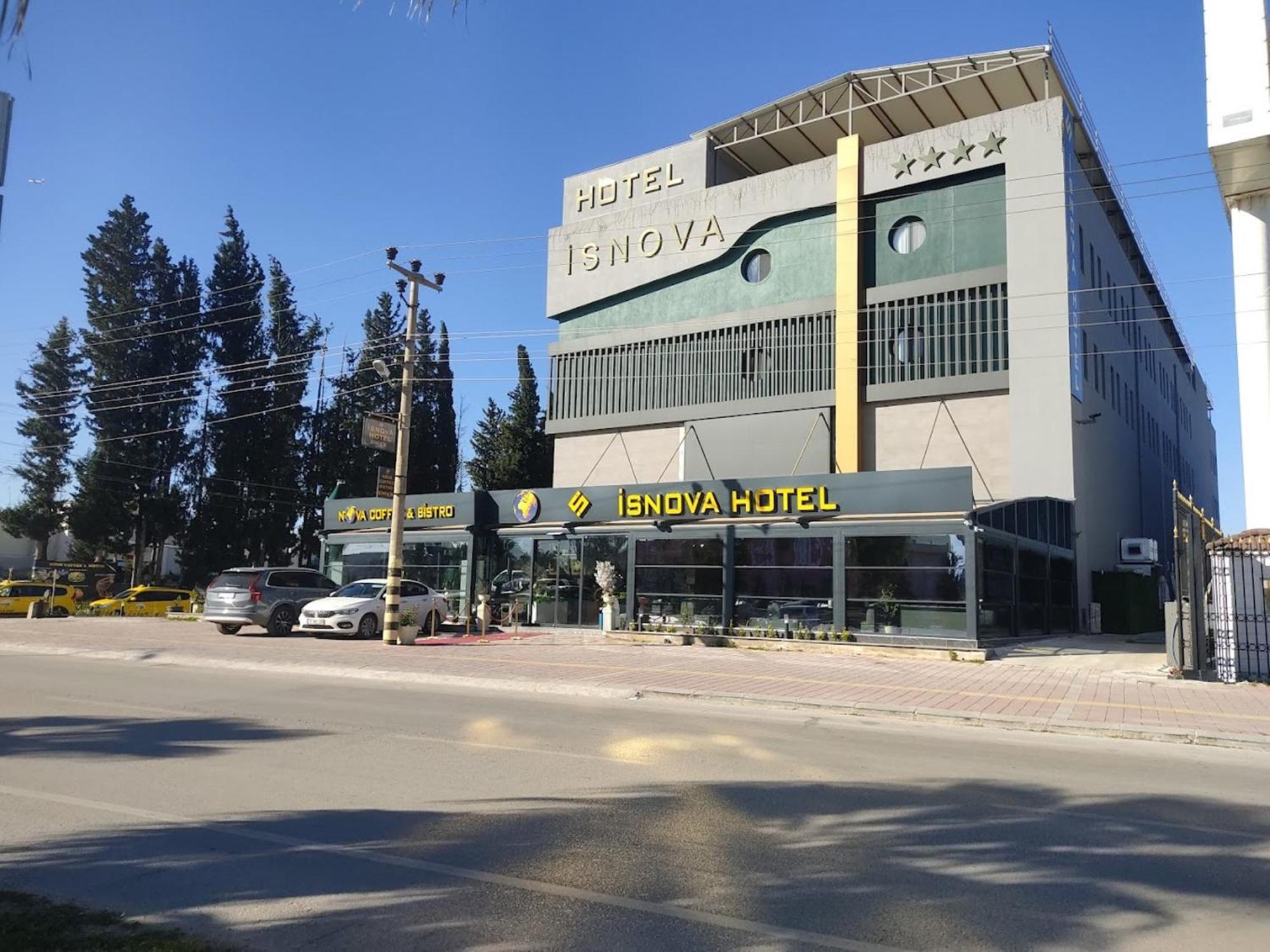 Hotel Isnova Airport