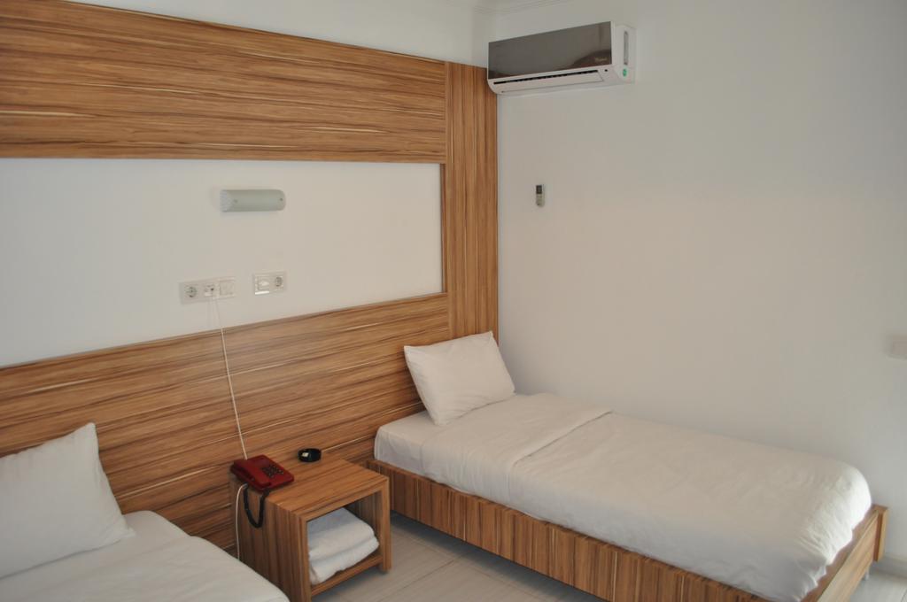 Araucaria Pension Hotel