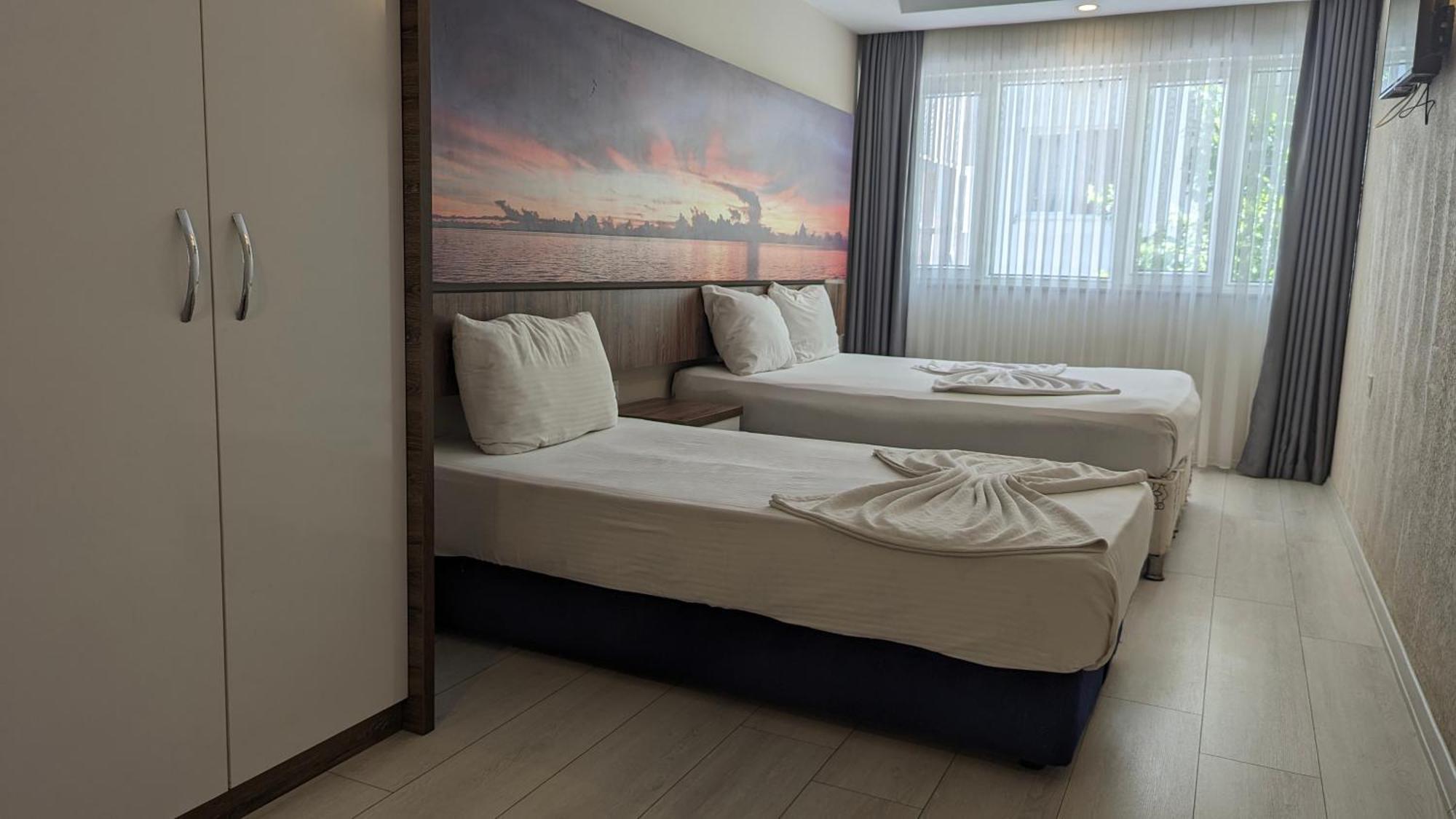 Dream Hotel 2*