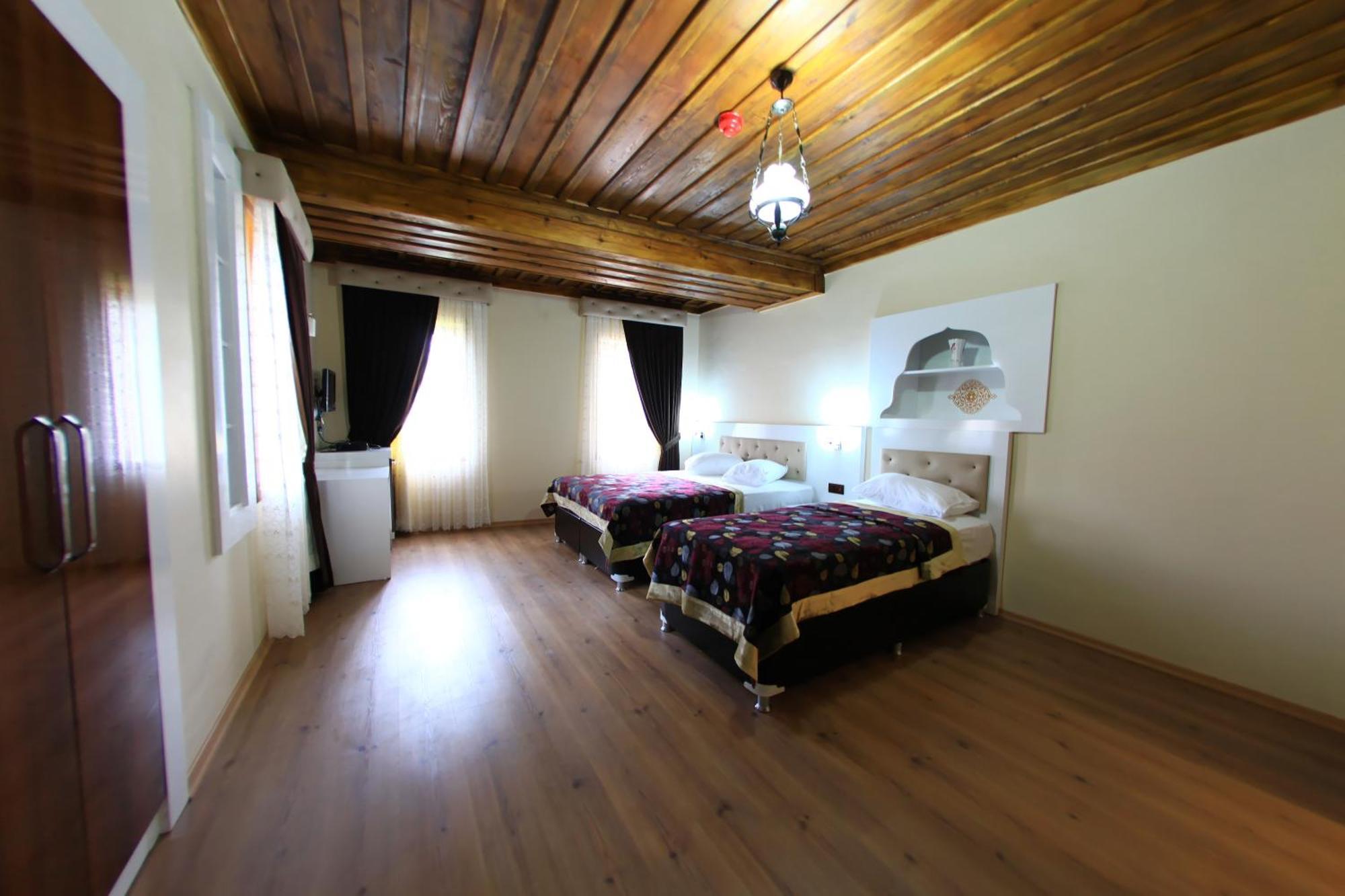 Gasthof Bacchus 2*