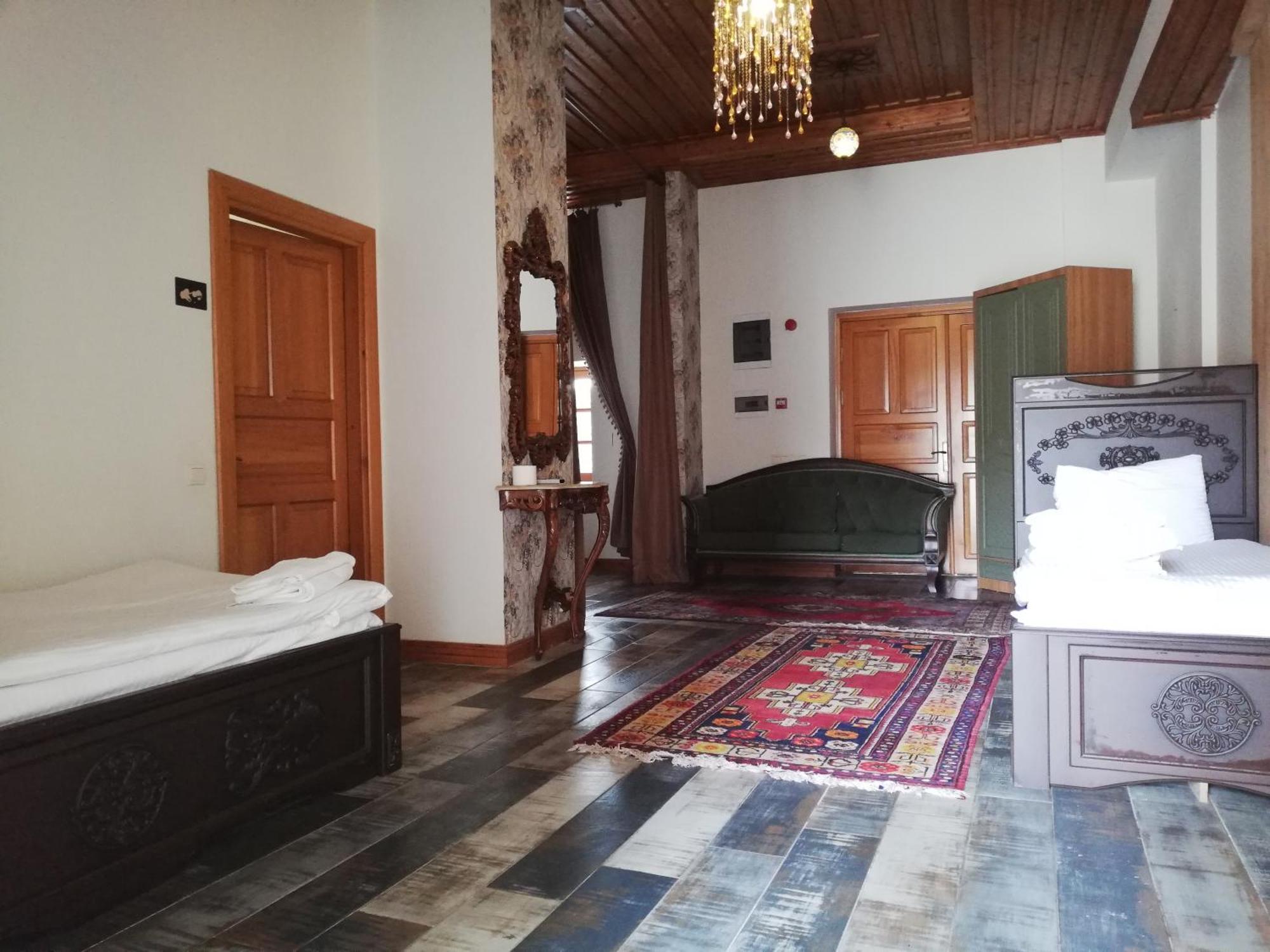 Hotel Woo Town 3*