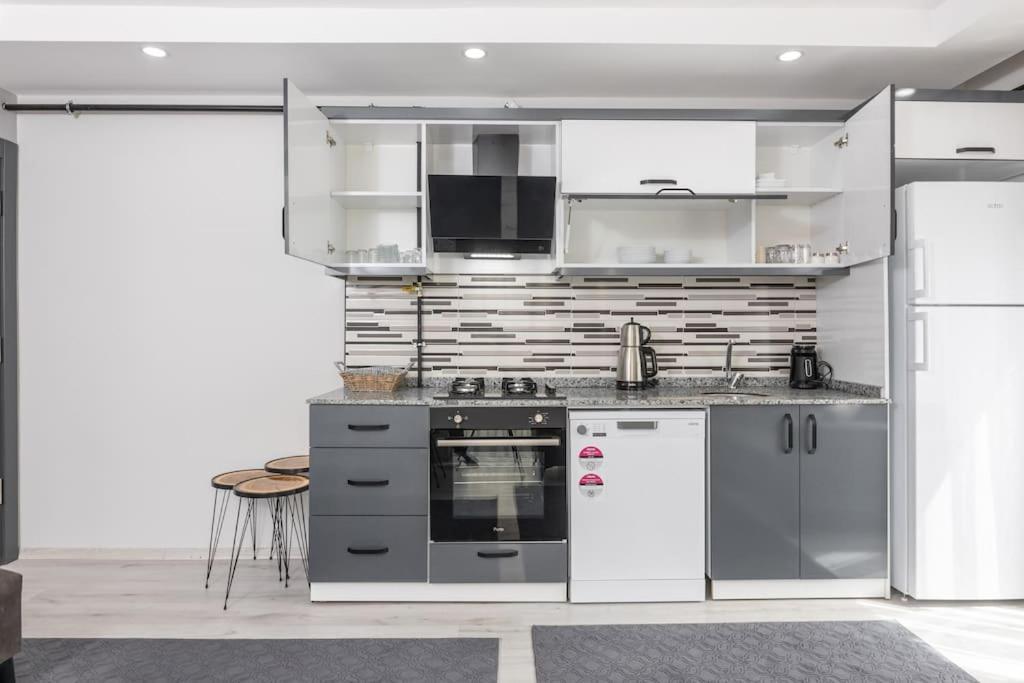 7-sehir Merkezinde 4 Yatak Odali Apartment