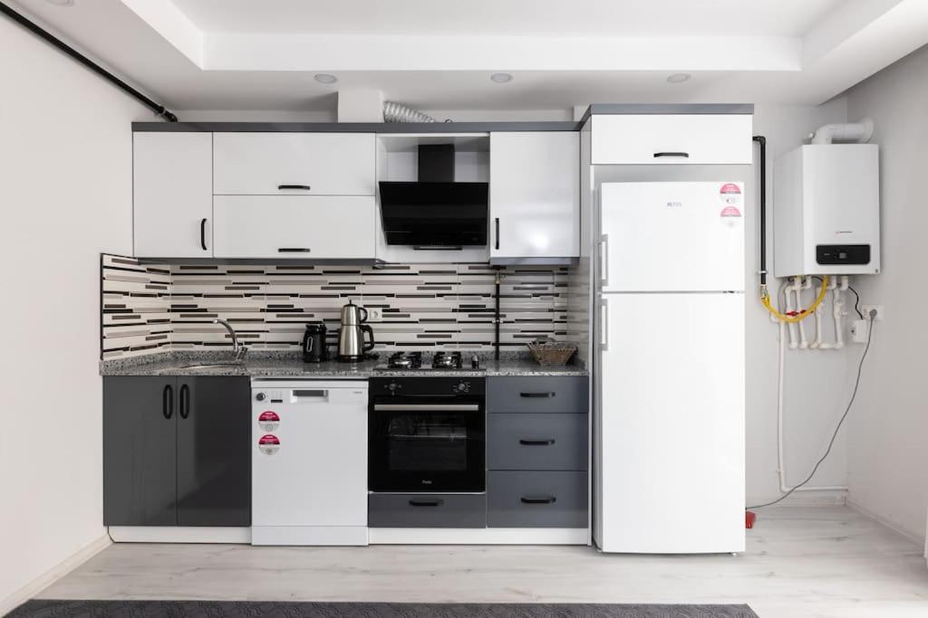Appartement 1-kaleici Ve Markantalya'ya Yakin Bueyuek Ev