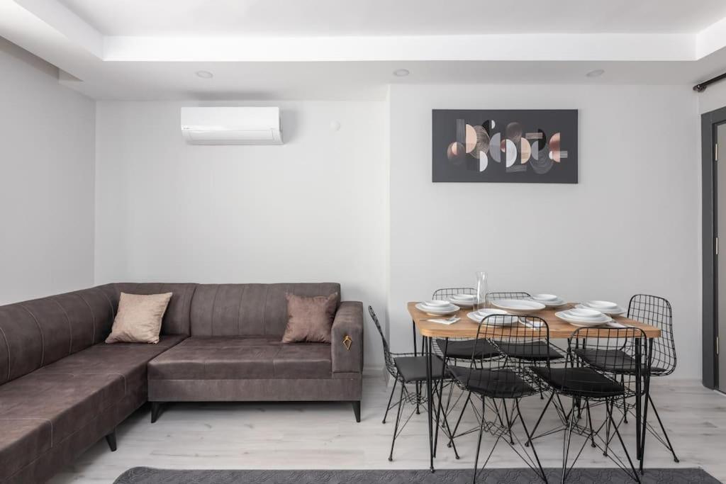 Appartement 1-kaleici Ve Markantalya'ya Yakin Bueyuek Ev