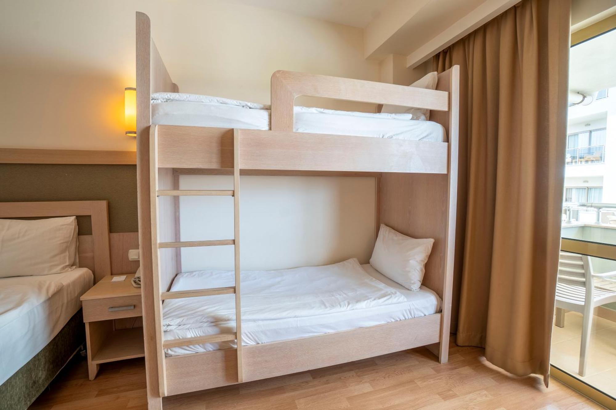 Hotel Side Breeze 5*