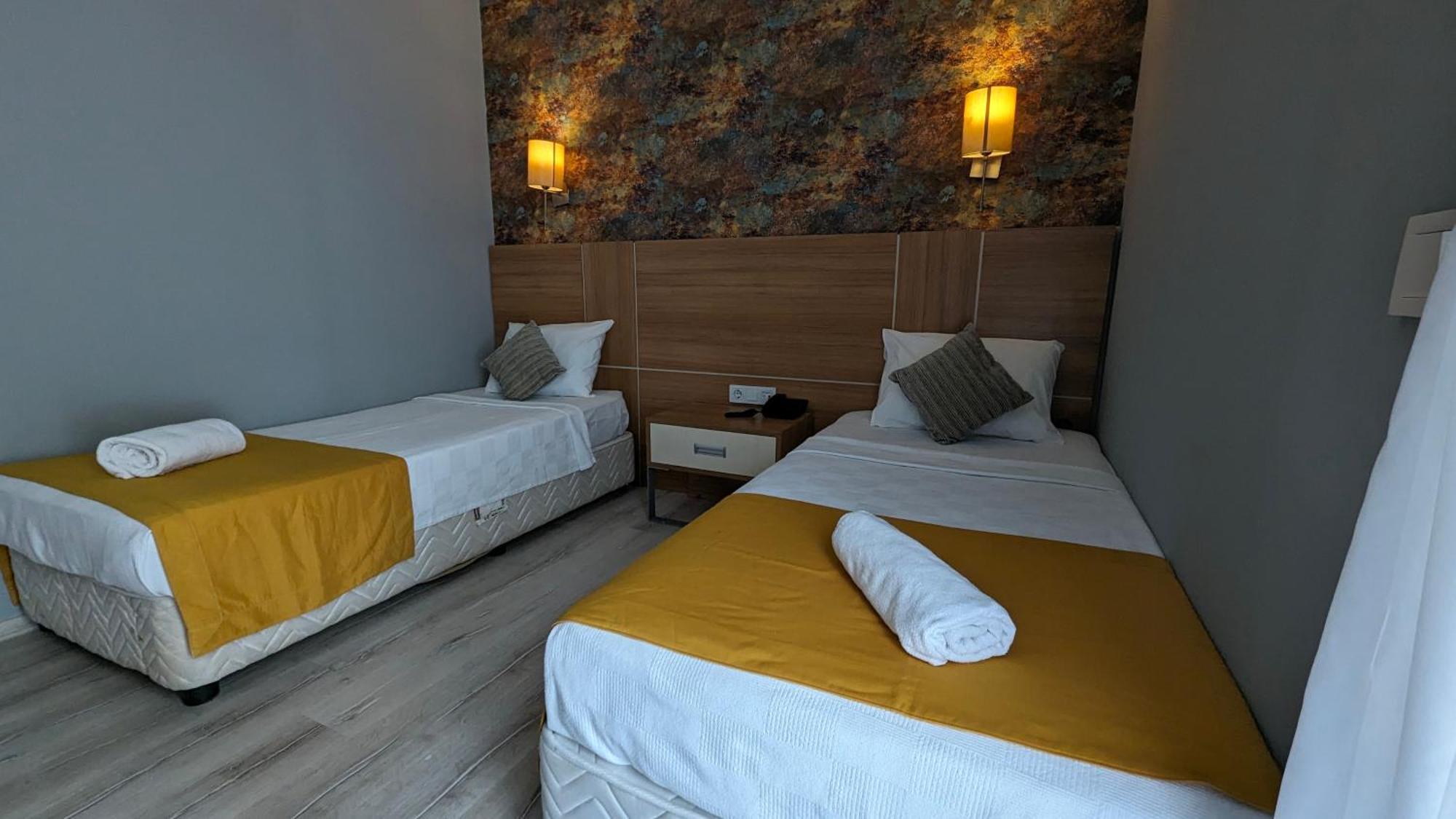 Ramona Hotel